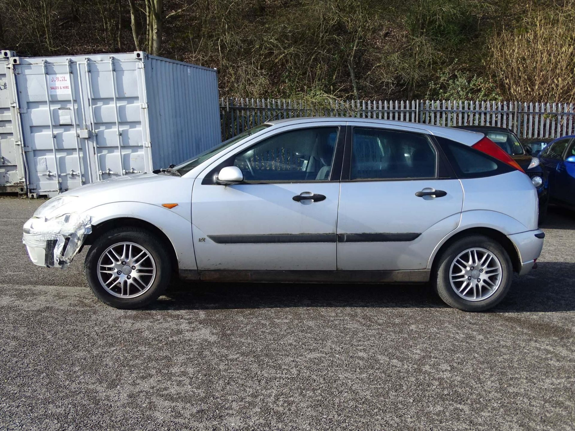 2004 Ford Focus 1.6 i 16v LX Hatchback 5dr - CL505 - NO VAT ON THE HAMM - Image 11 of 12