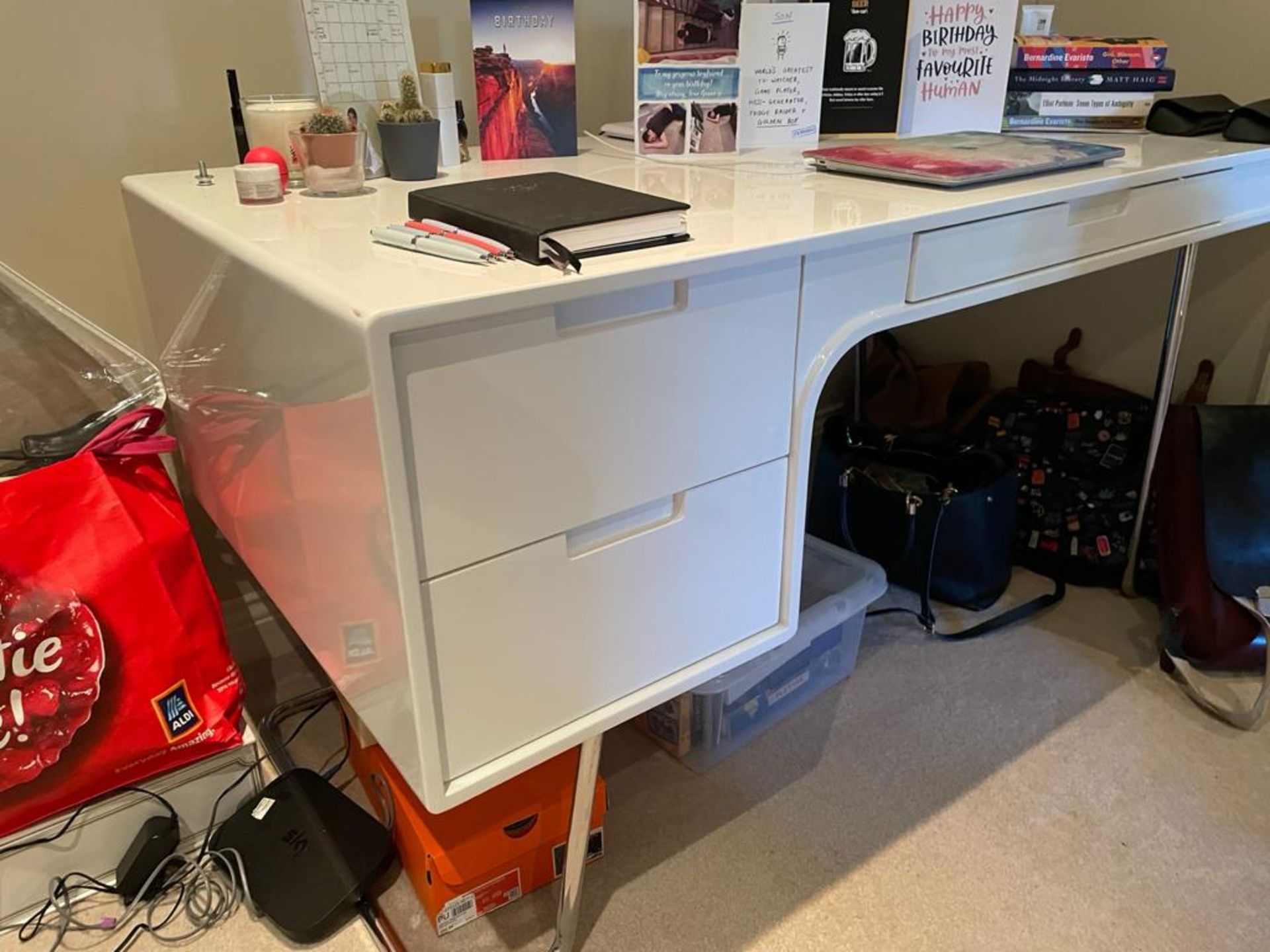 1 x Contemporary Home Office Desk in White Gloss With Chrome Legs and Three Drawers - Size: H70 x - Image 5 of 10