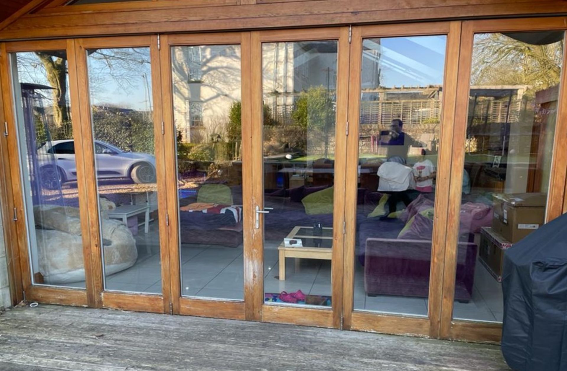 Set of 6 x Solid Wood Bi-Folding External Doors - NO VAT ON HAMMER - CL638 - Location: Bolton - Image 2 of 15