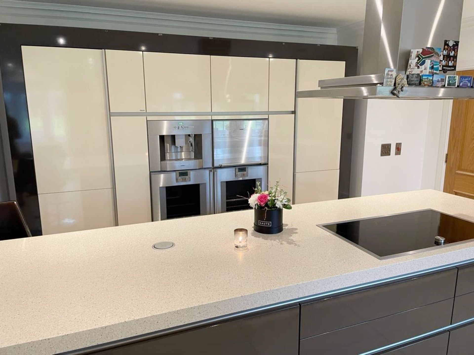 1 x Bespoke SIEMATIC Fitted S2 Handless Kitchen With High End Integrated Gaggenau Appliances - Image 6 of 76