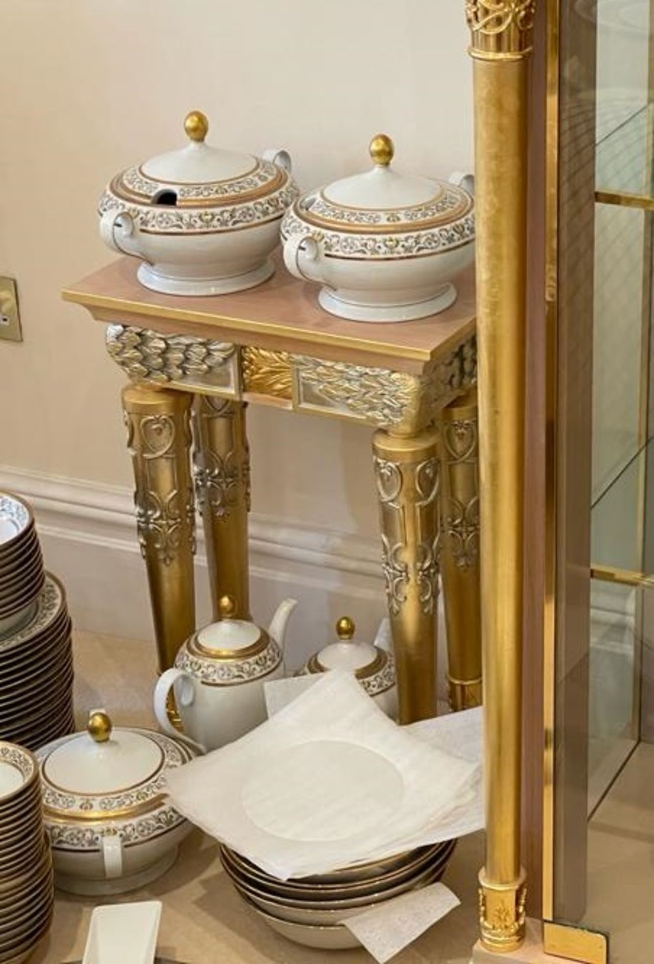 1 x Hand Carved Ornate Lamp Tables Complimented With Birchwood Veneer, Golden Pillar Legs, Carved - Image 9 of 10