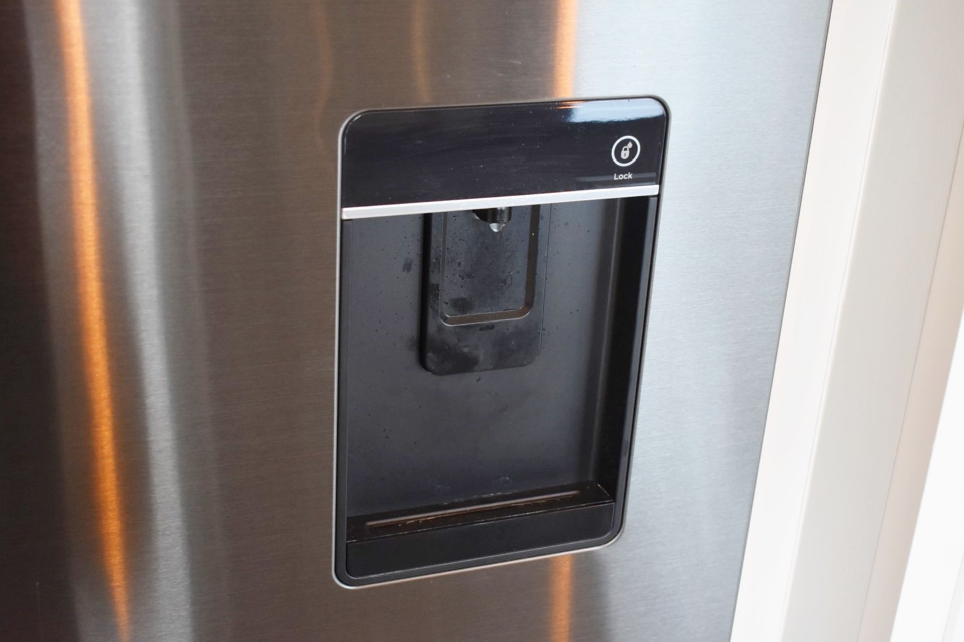 1 x Fisher & Paykel Goliath American Style Fridge Freezer With Ice and Water Dispenser - Model - Image 8 of 10