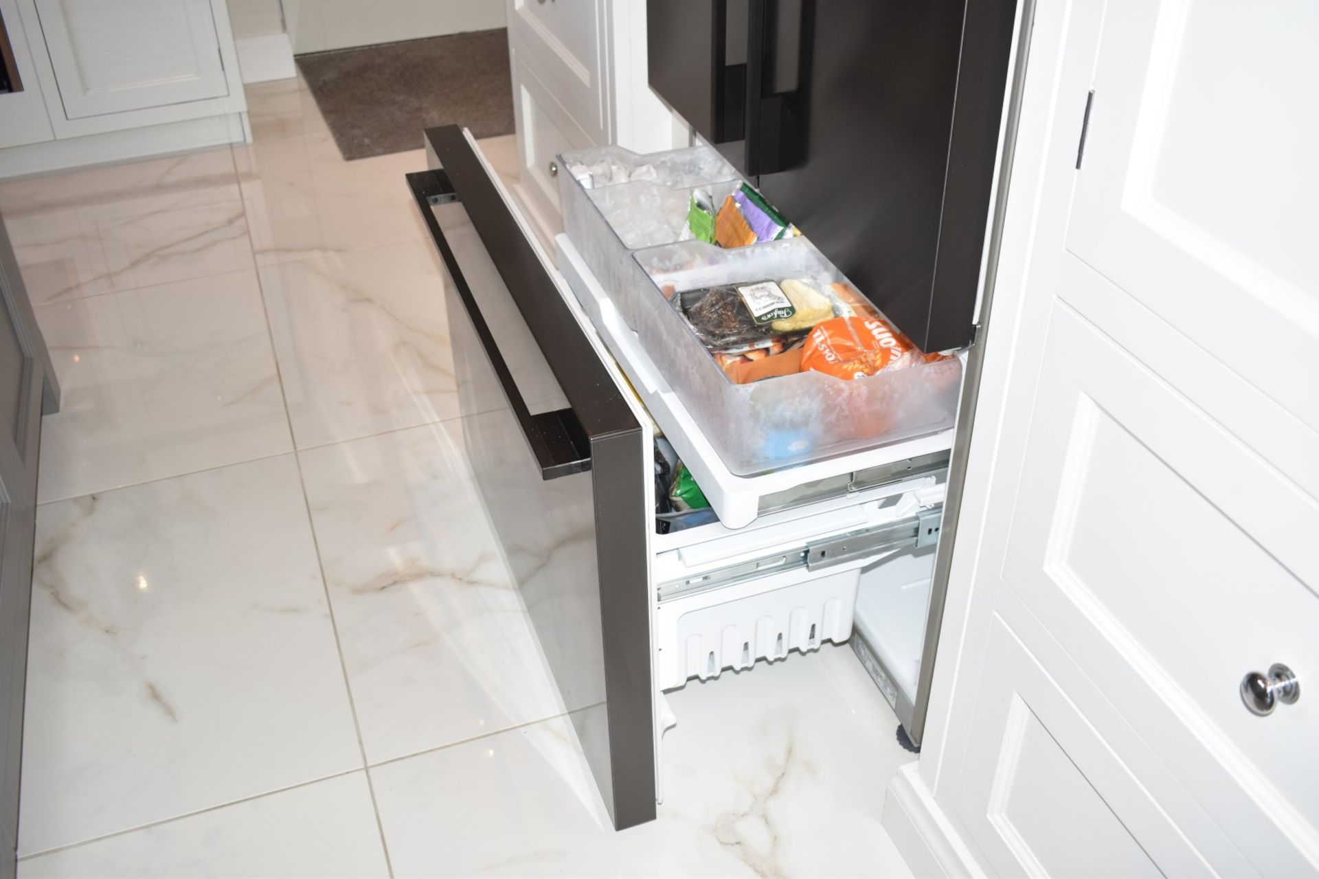 1 x Fisher & Paykel Goliath American Style Fridge Freezer With Ice and Water Dispenser - Model - Image 3 of 10