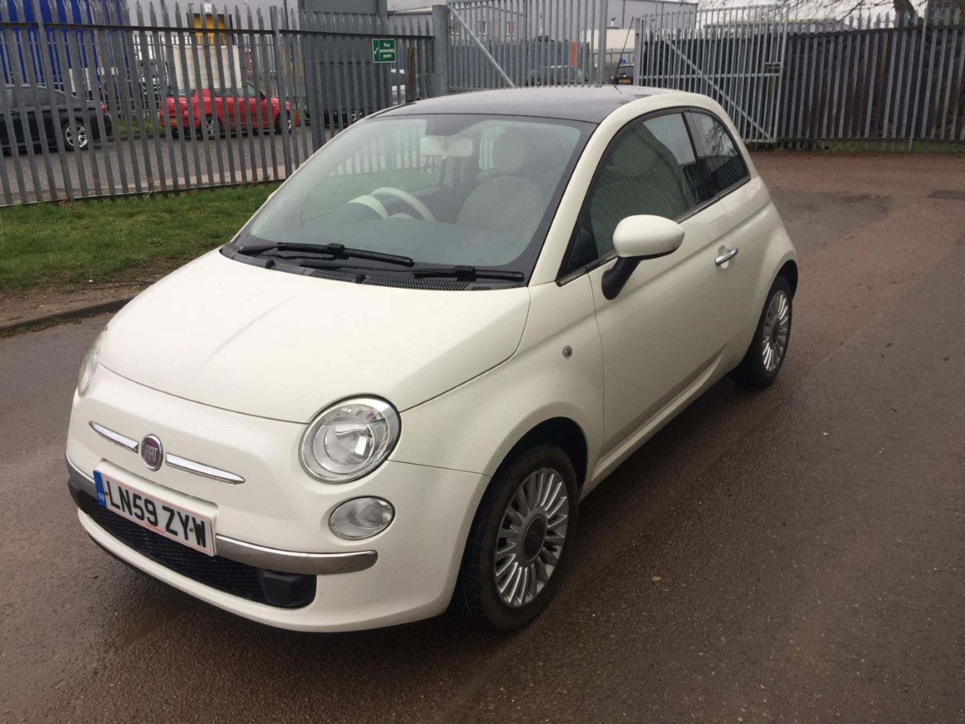 2009 Fiat 500 Lounge 1.2 3DR Hatchback - CL505 - NO VAT ON THE HAMM - Image 2 of 15