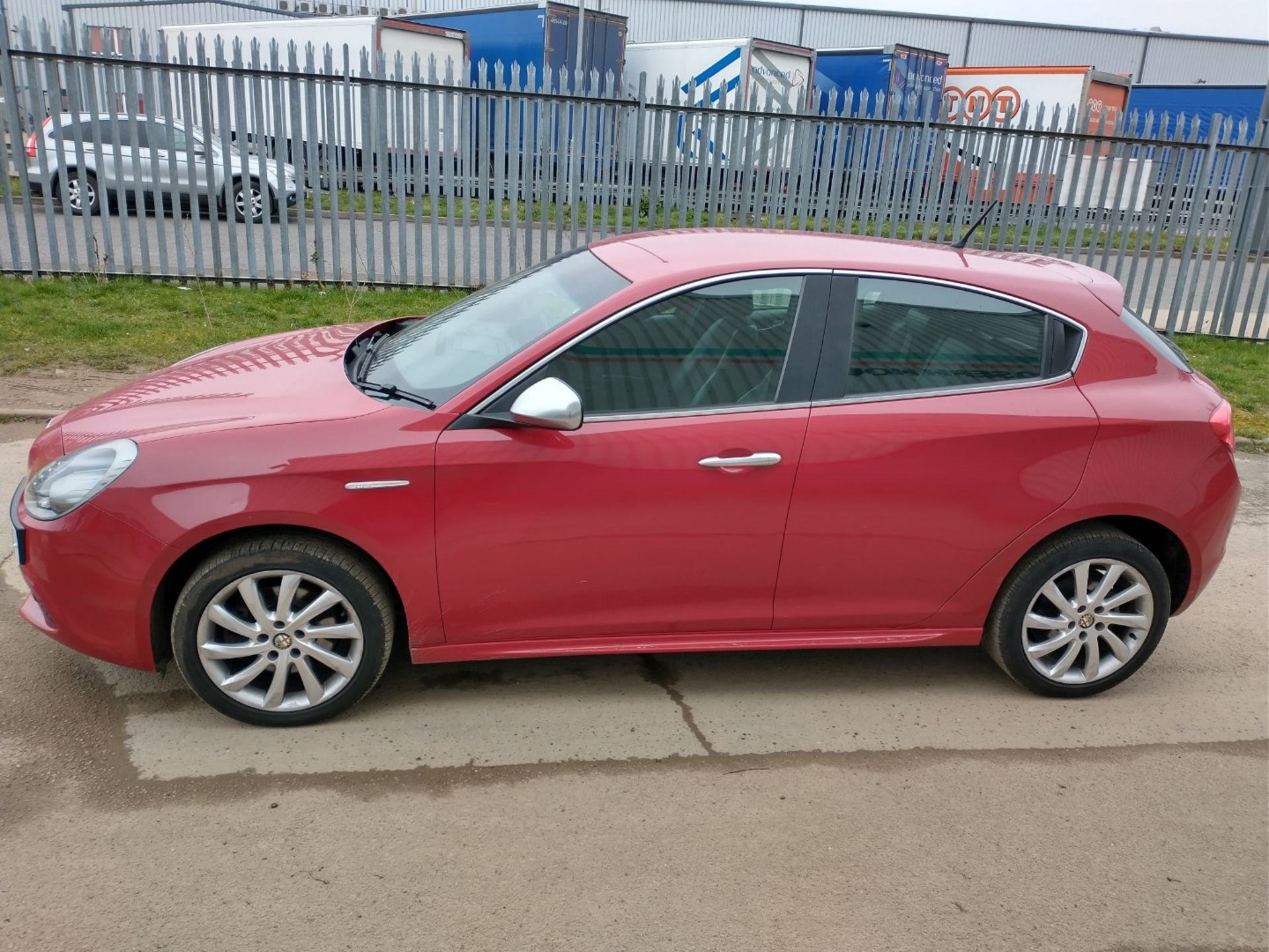 2011 Alfa Romeo Giulietta 2.0 3Dr Hatchback - CL505 - NO VAT ON THE HAMMER - Location: Corby, No - Image 4 of 17
