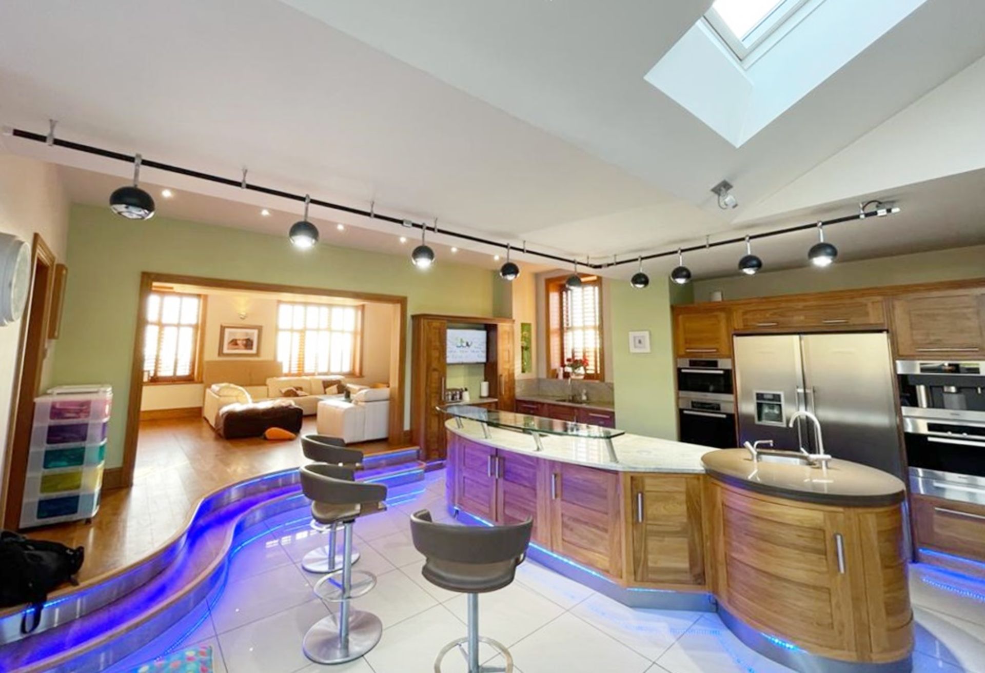 1 x Bespoke Curved Fitted Kitchen With Solid Wood Walnut Doors, Integrated Appliances, Granite Tops - Image 98 of 147