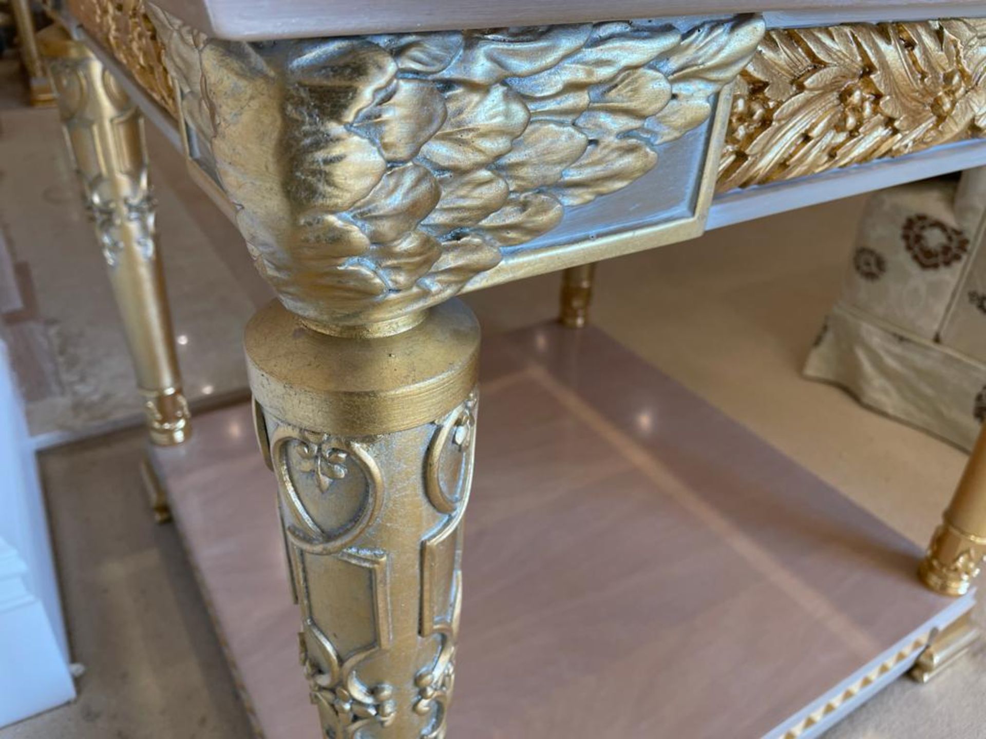 2 x Hand Carved Ornate Side Tables Complimented With Birchwood Veneer, Golden Pillar Legs, Carved - Image 3 of 13