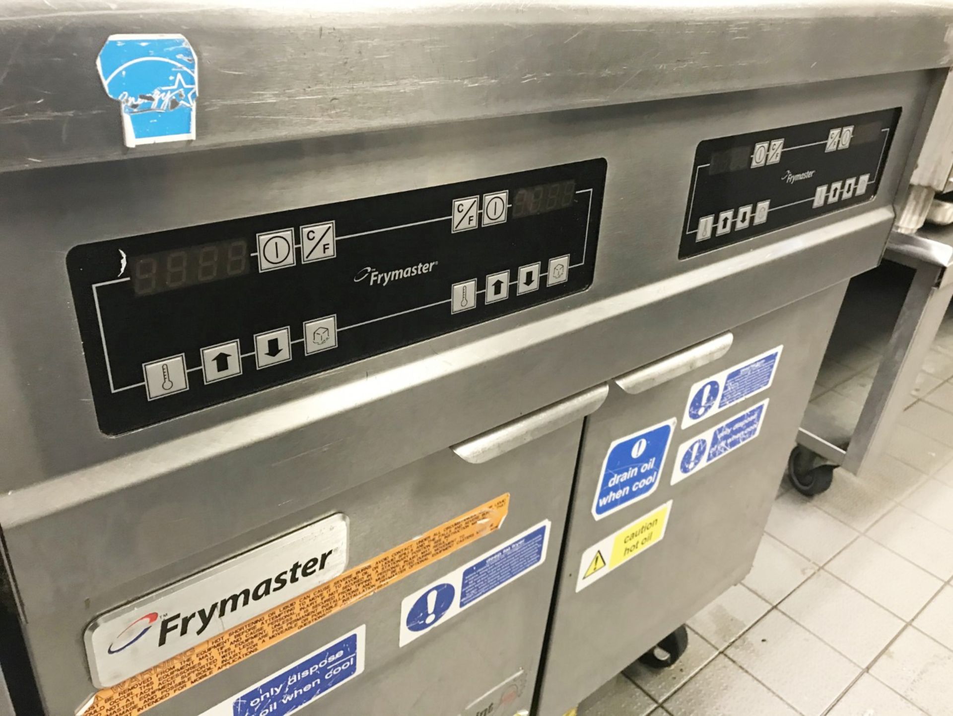 1 x Frymaster H55 Commercial Twin Tank Gas Fryer - 230v G20 - Model FPPH255SC - Size H116 x W80 x - Image 9 of 10