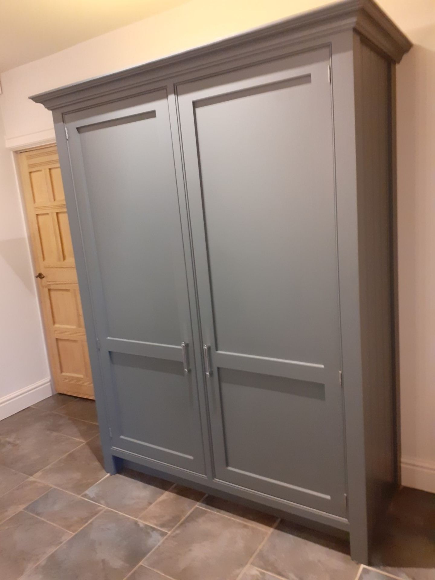 1 x Tom Howley Bespoke Solid Wood Kitchen Beautifully. Appointed With Granite Worktops - Image 9 of 138