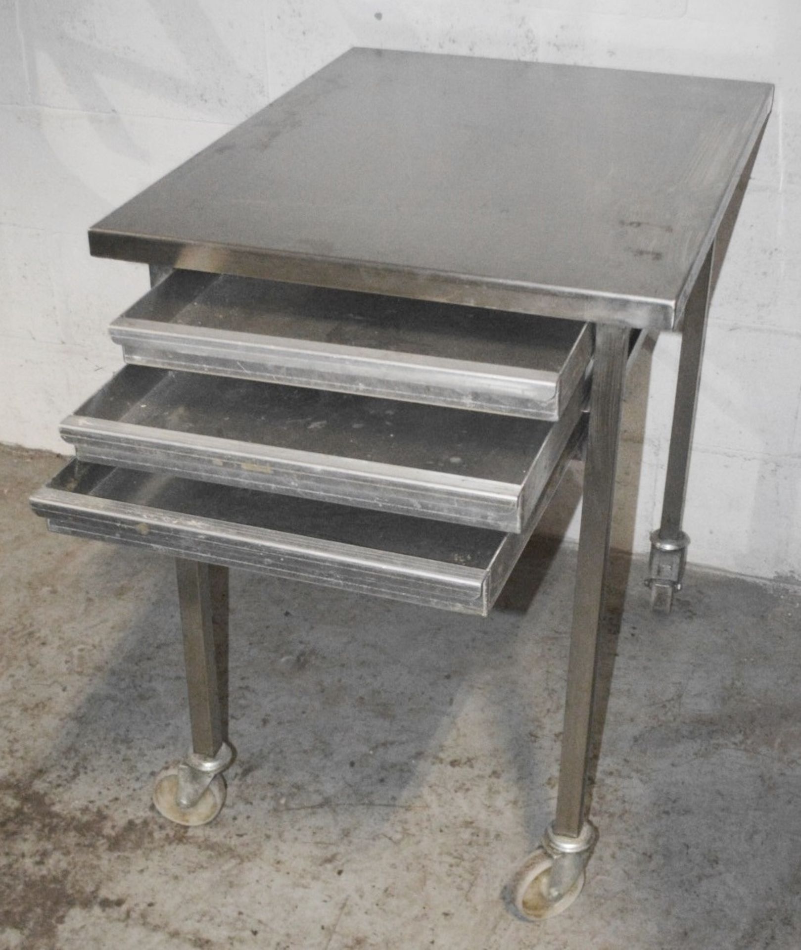 1 x Stainless Steel Commercial Kitchen 3-Drawer Prep Counter On Castors - Dimensions: H87 x W84 x - Image 2 of 4