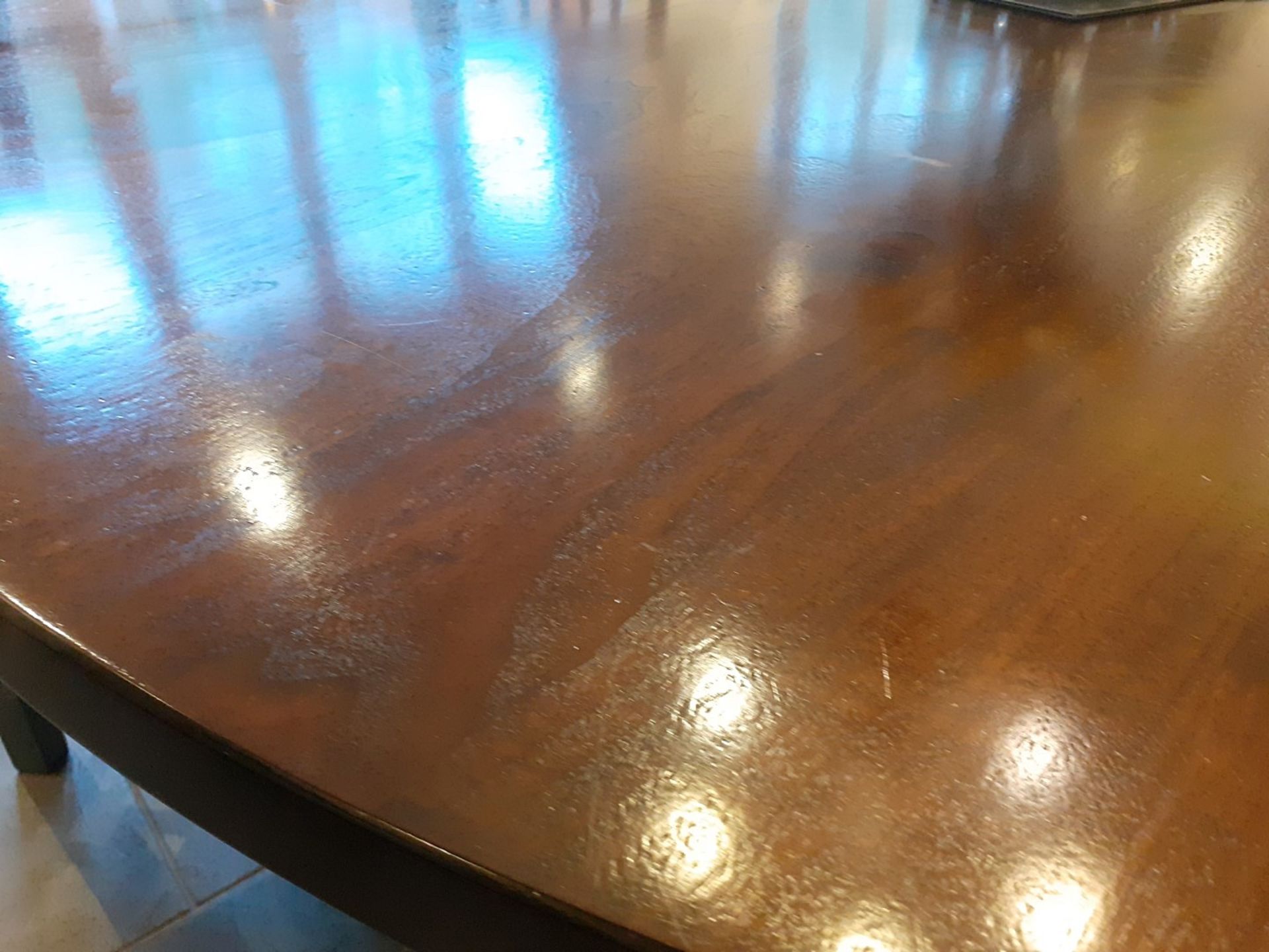 1 x Solid Wood Round Dining Table - NO VAT ON THE HAMMER - Image 5 of 8