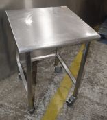 1 x Stainless Steel Commercial Kitchen Small Mobile Prep Bench On Castors - Dimensions: H88 x W60