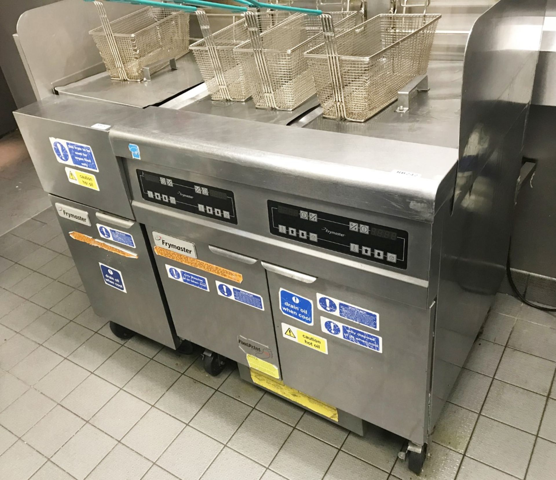 1 x Frymaster H55 Commercial Twin Tank Gas Fryer - 230v G20 - Model FPPH255SC - Size H116 x W80 x - Image 7 of 10