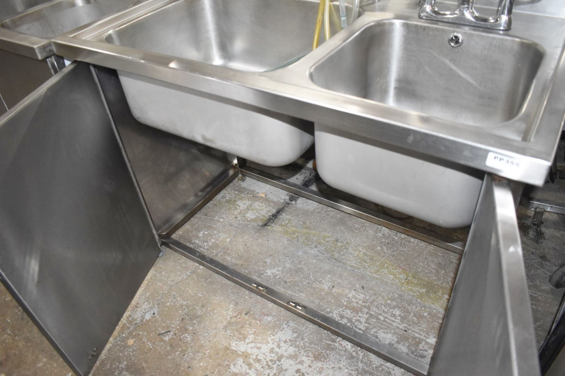 1 x Commercial Kitchen Wash Station With Two Large Sink Bowls, Mixer Taps, Overhead Drying Rack - Image 6 of 7