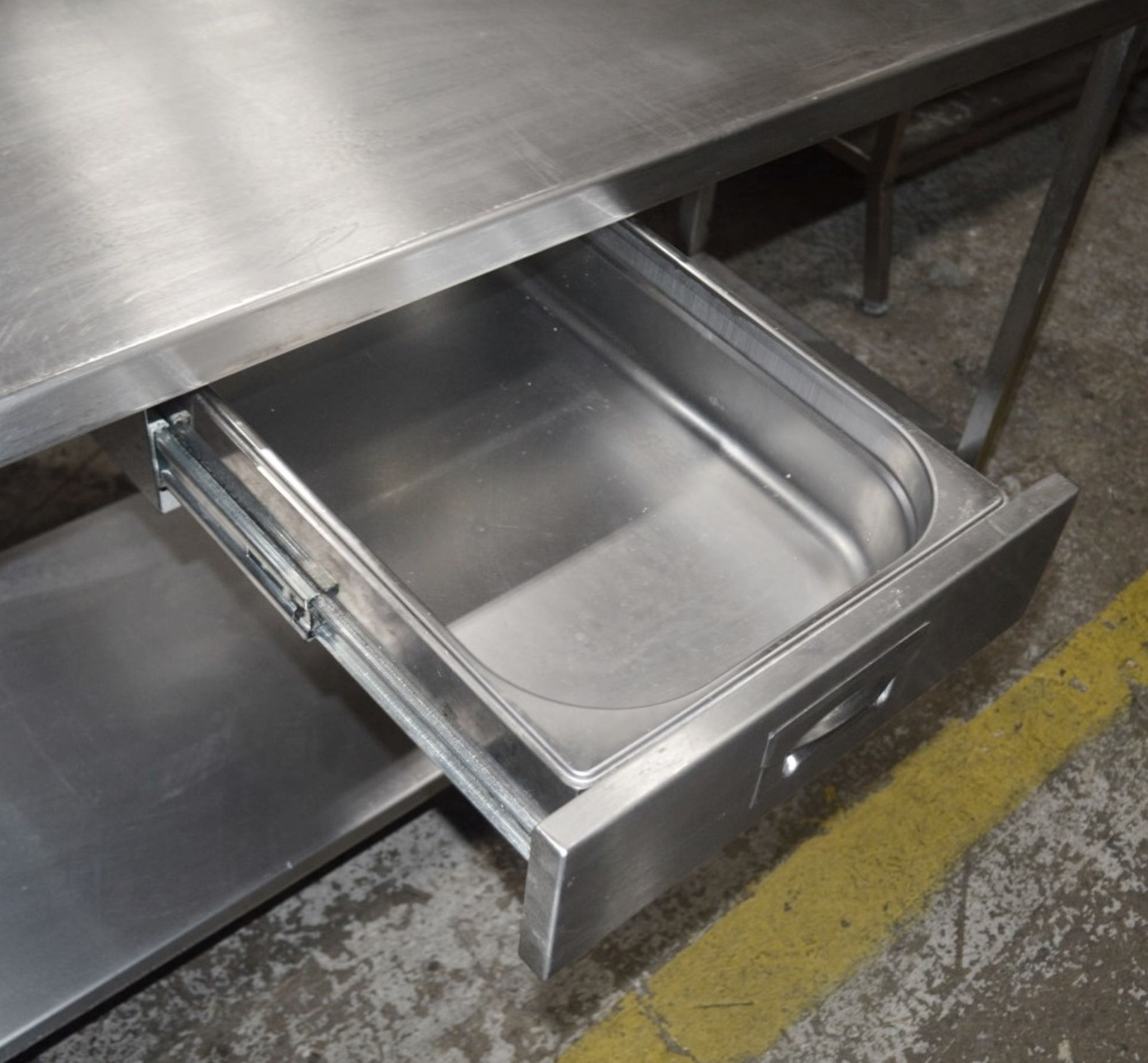 1 x Stainless Steel Commercial Kitchen Prep Bench With Upstand - Dimensions: H91 x W170 x D65cm - - Image 4 of 4