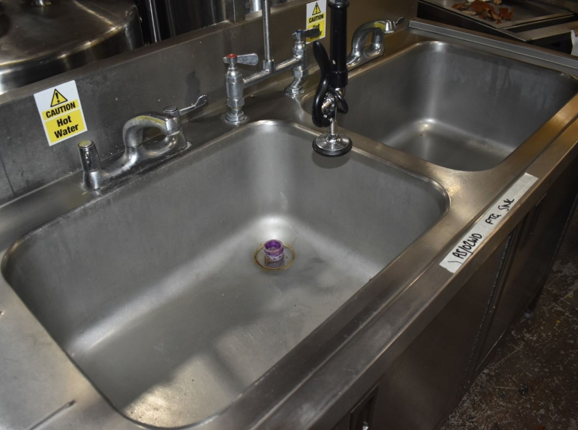 1 x Commercial Kitchen Wash Station With Two Large Sink Bowls, Mixer Taps, Spray Wash Gun, - Image 10 of 15