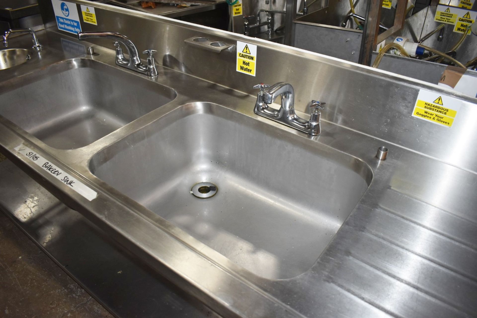 1 x Commercial Kitchen Wash Station With Two Large Sink Bowls, Mixer Taps, Drainer, Handfree Wash - Image 7 of 8