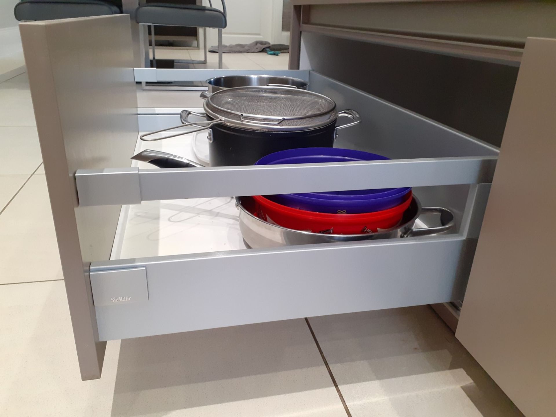 1 x SieMatic Handleless Fitted Kitchen With Intergrated NEFF Appliances, Corian Worktops And Island - Image 22 of 92