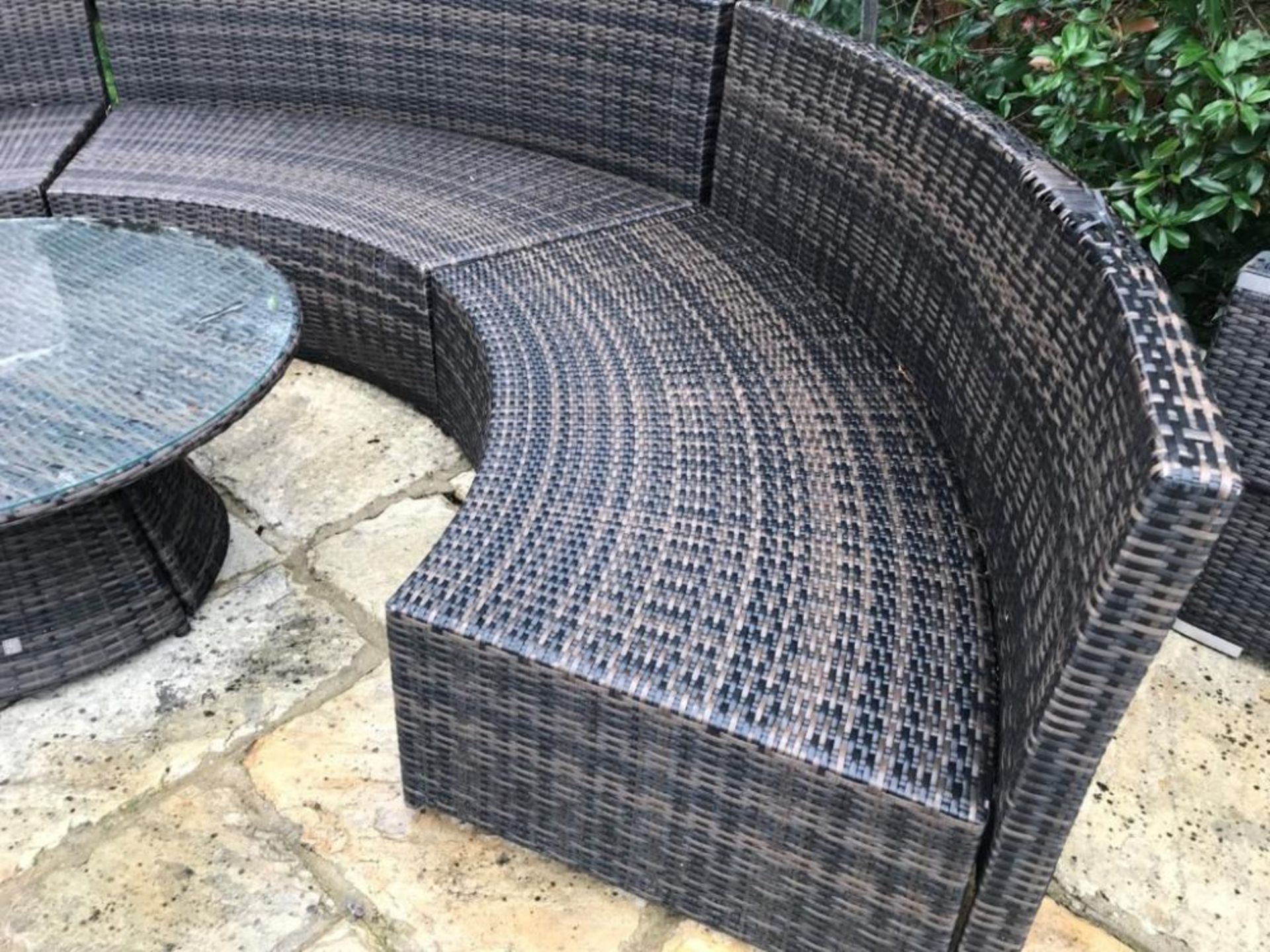 1 x Large Kensington Wicker/Rattan Large Semi Circle Island Sun Seating - Made Up Of 3 x - Image 6 of 7