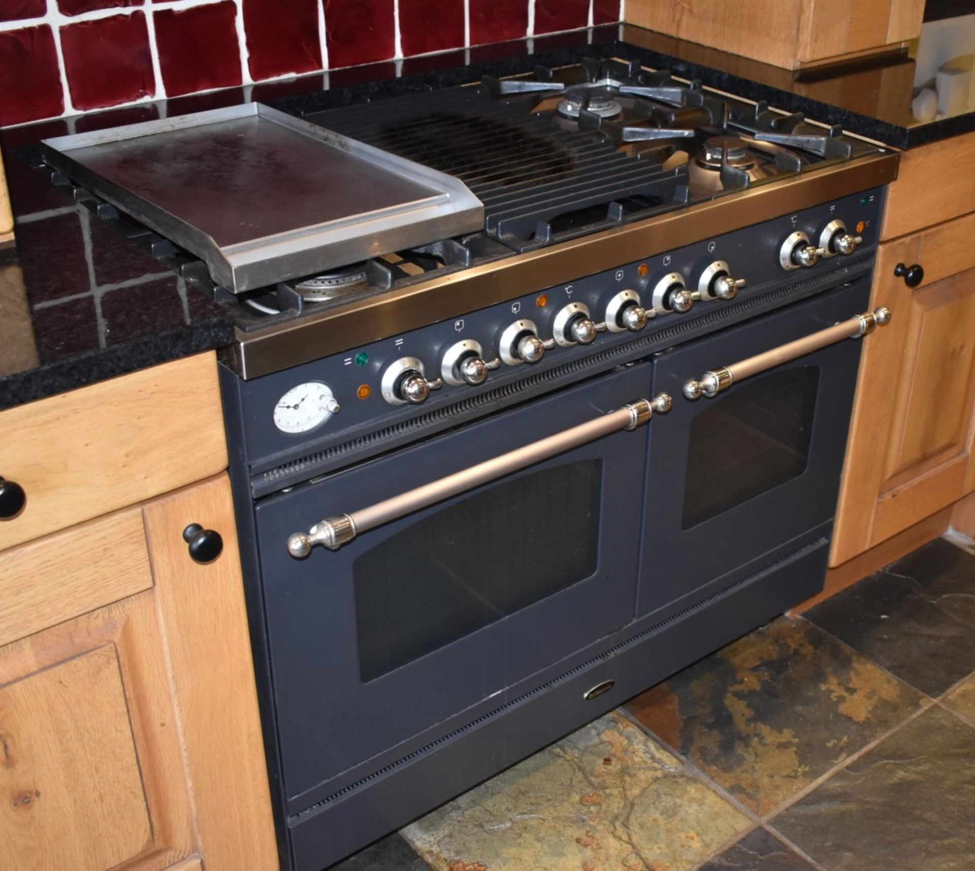 1 x Britannia 100cm Range Cooker With Griddle and Hotplate - G20 Gas - Location: Macclesfield - Image 10 of 17