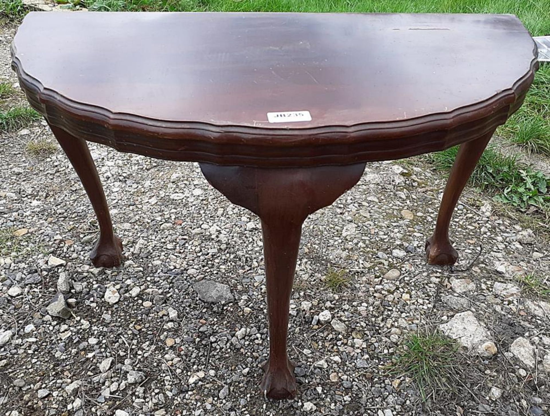 1 x Antique Mahogany Half Moon Hall Table With Ball And Claw Feet - Ref: JB235 - Pre-Owned - NO