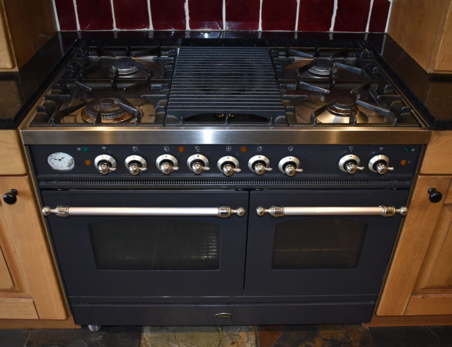 1 x Britannia 100cm Range Cooker With Griddle and Hotplate - G20 Gas - Location: Macclesfield - Image 3 of 17