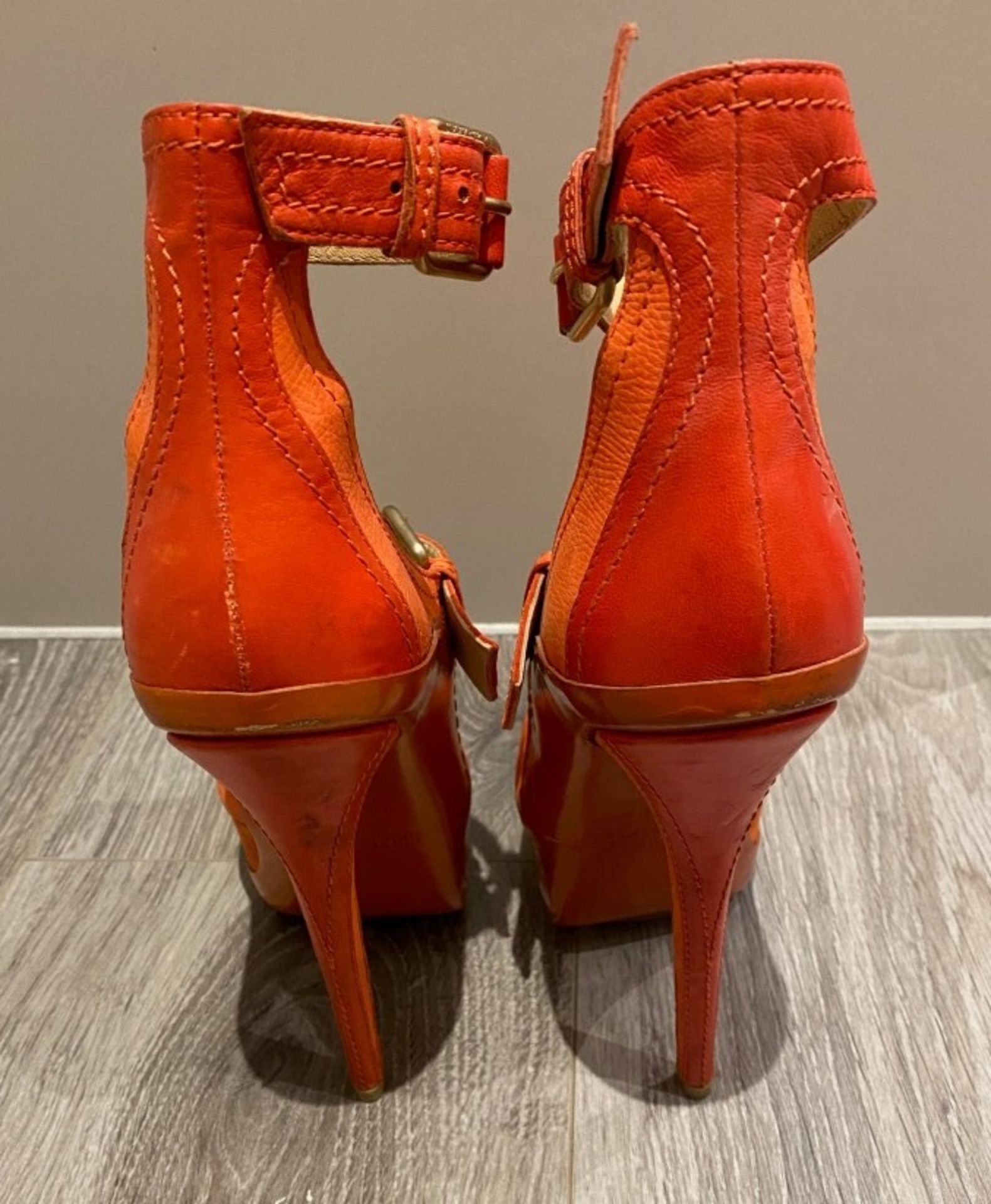 1 x Pair Of Genuine Jimmy Choo High Heel Shoes In Orange - Size: 36 - Preowned in Good Condition - R - Image 5 of 5