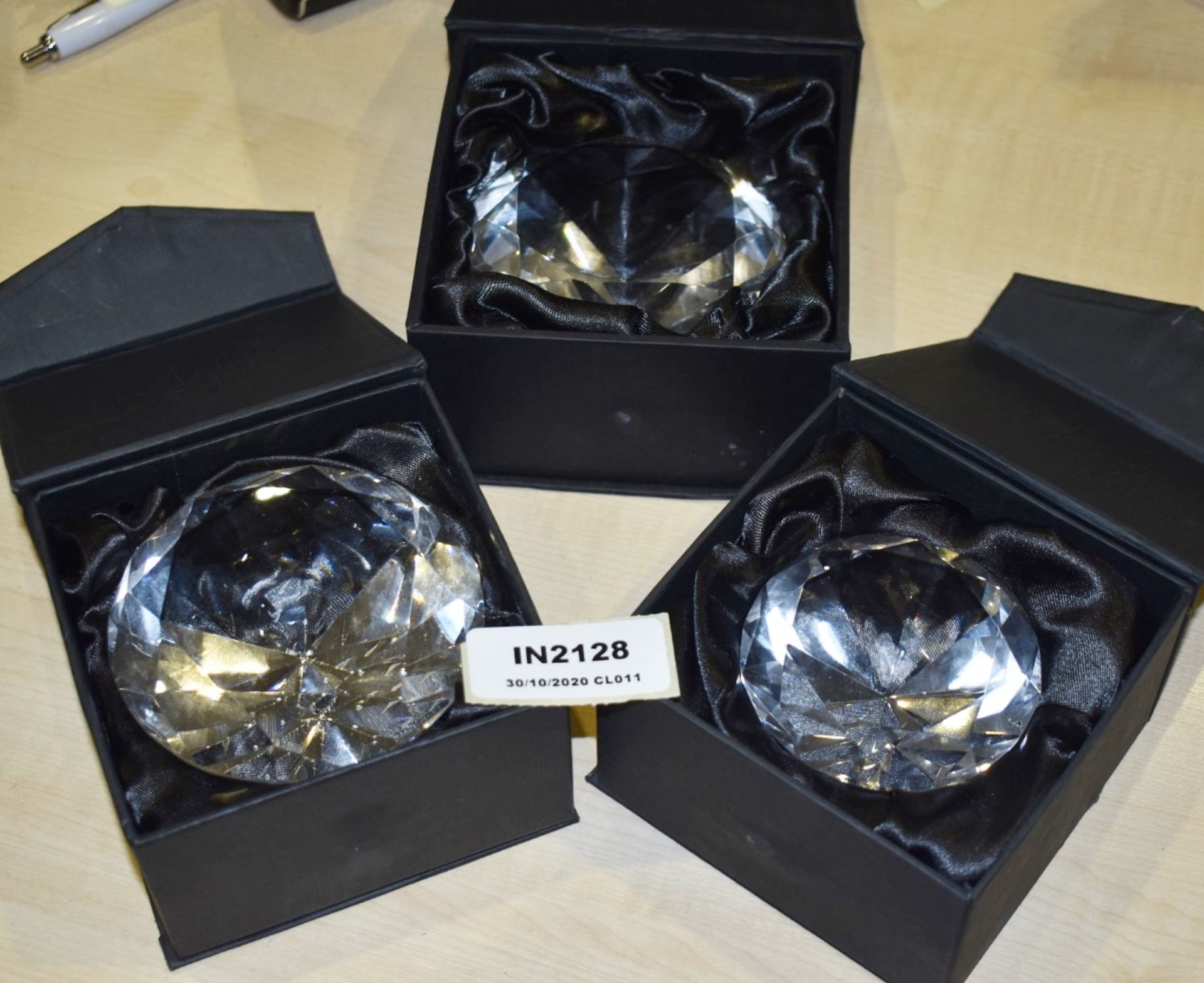3 x Ice London Faux Diamond Paperweights - New and Boxed - Ref: In2128 wh1 pal1 - CL011 -