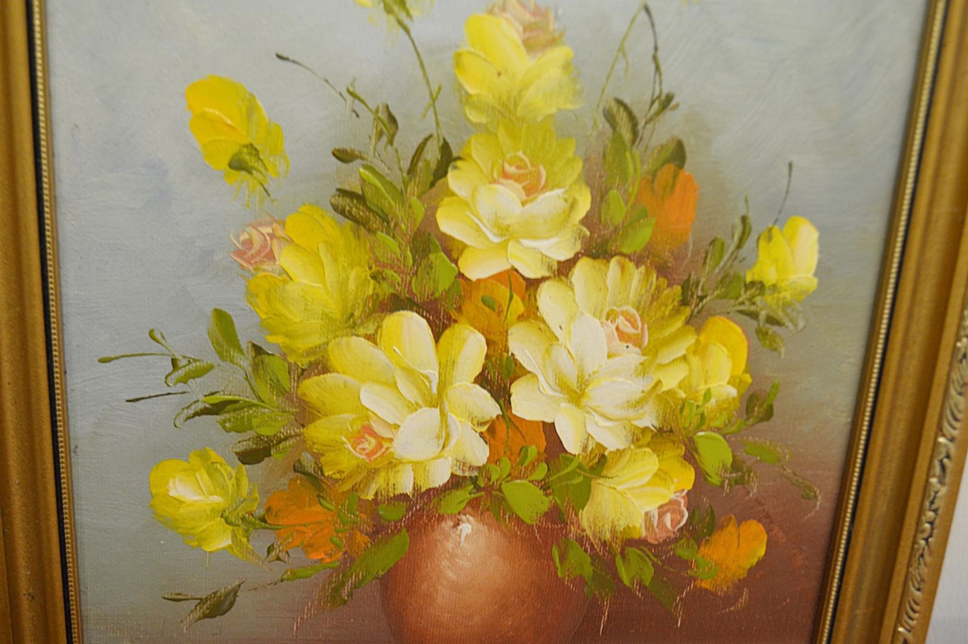 1 x Original Oil Painting Of Flowers On Board - Signed By The Artist - Dimensions: 25 x 30cm - - Image 6 of 6