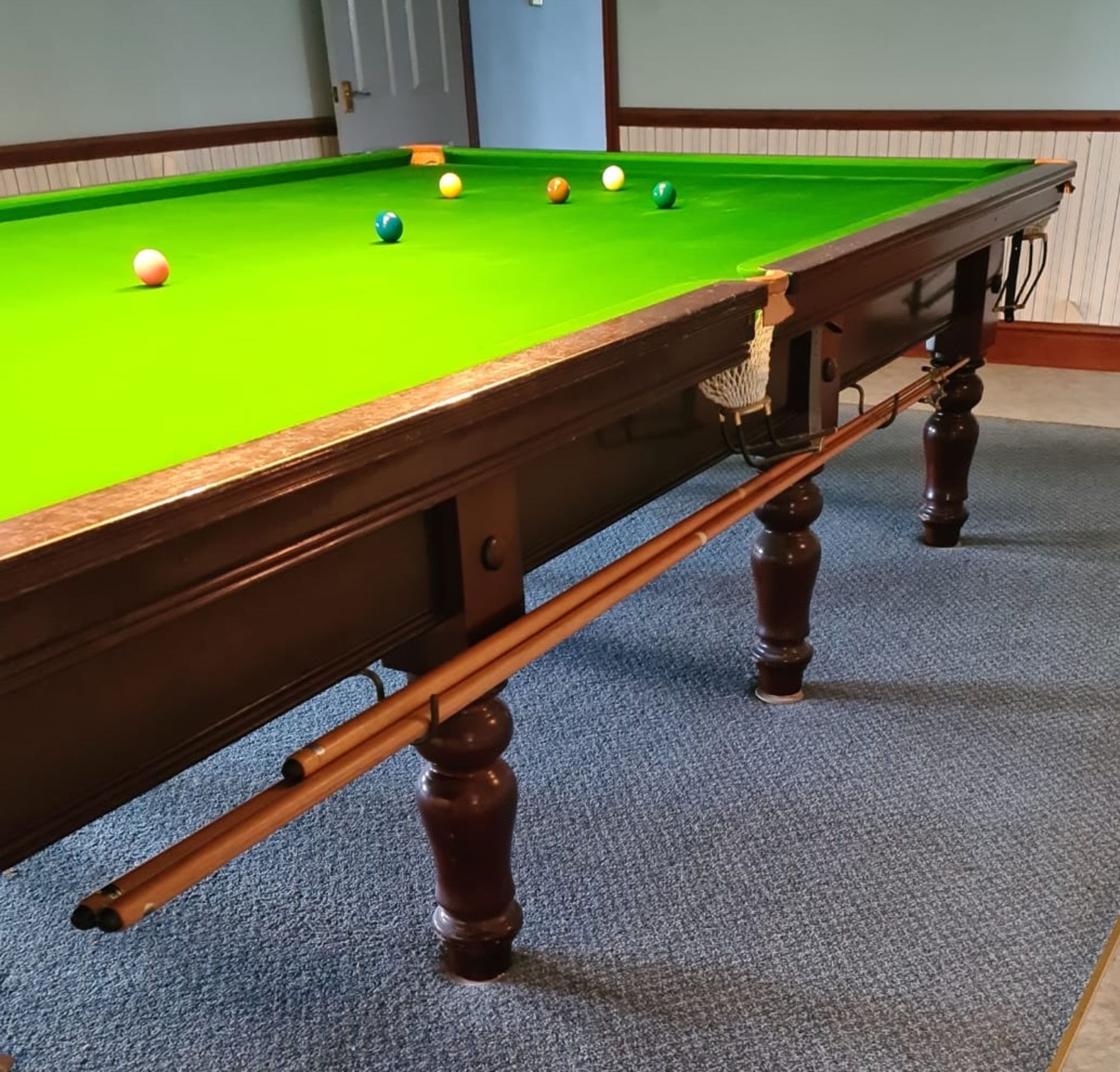 1 x Full-sized 12 x 6, 5-Slate Snooker Table With Ceiling Light And Accessories *NO VAT ON HAMMER* - Image 2 of 10