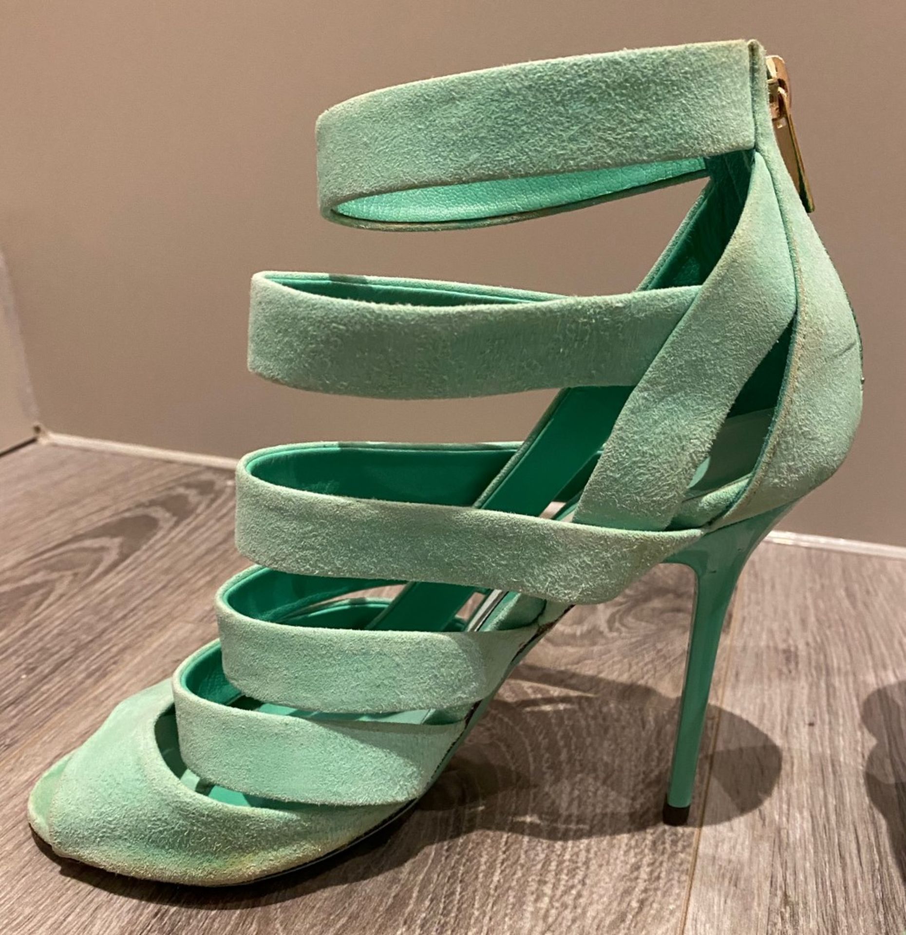 1 x Pair Of Genuine Jimmy Choo High Heel Shoes In Mint Green - Size: 36 - Preowned in Worn Condition