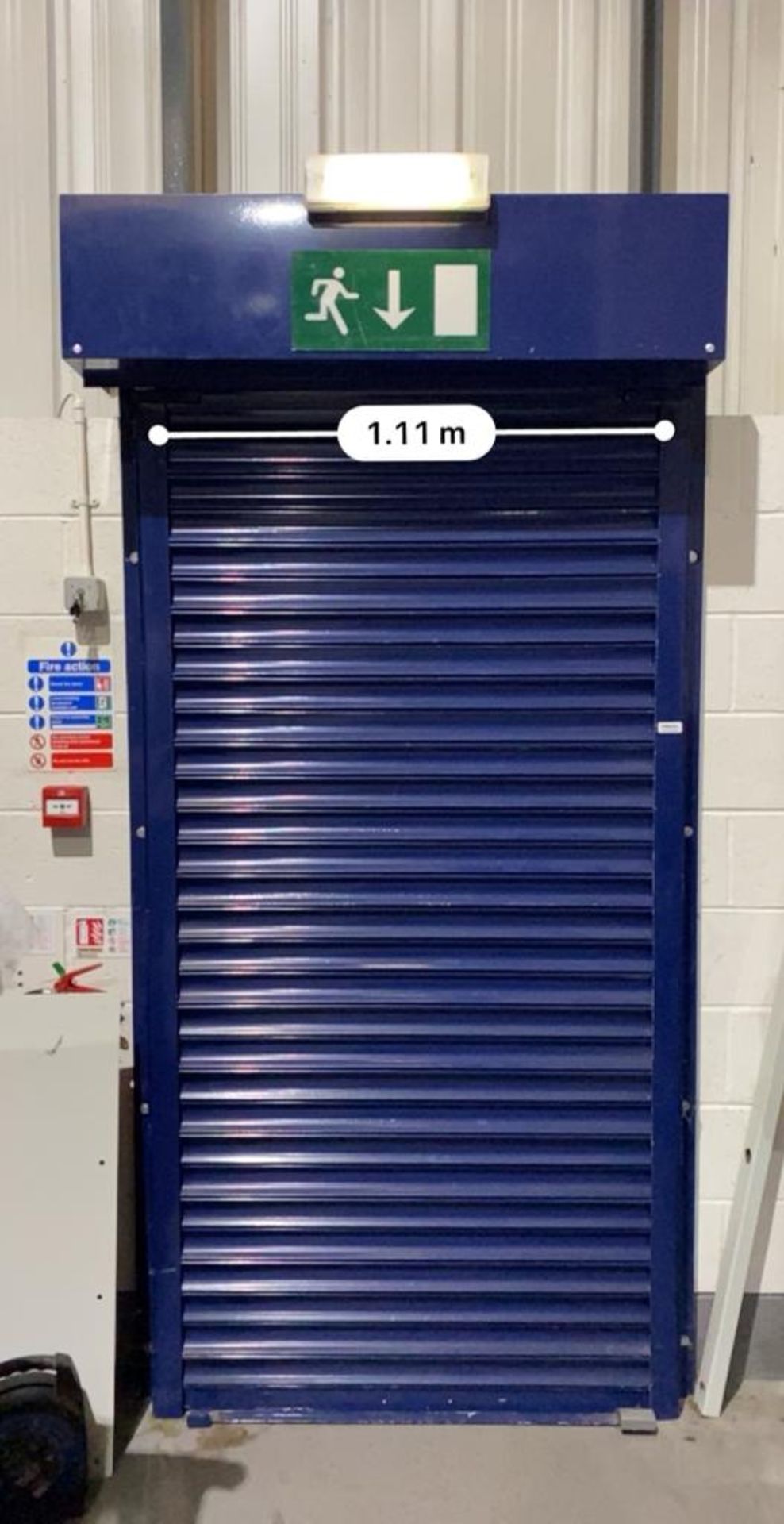 1 x Single Door Security Shutter With Automatic Key Lock - Image 5 of 6