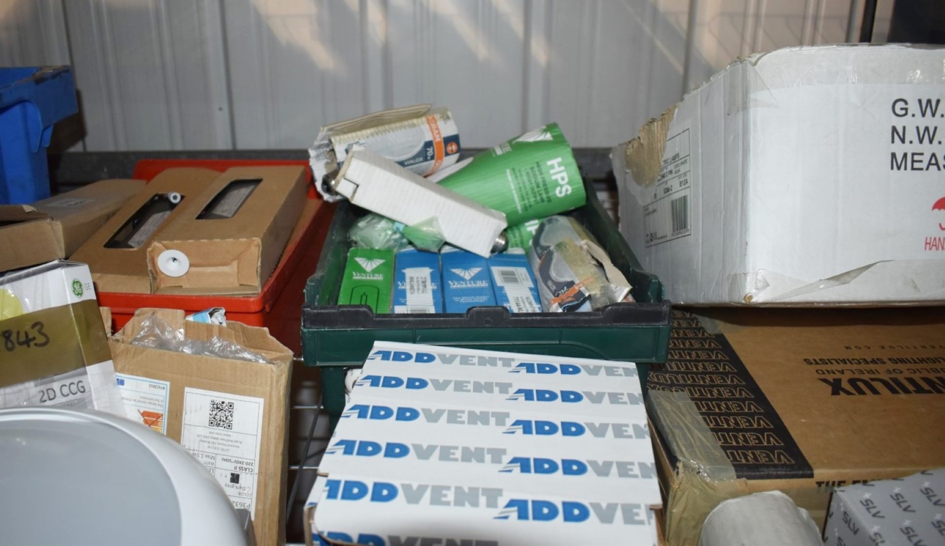 Large Assorted Job Lot - Many Various Items Included - Light Fittings, Bulbs, Emergency Exit Signs - Image 17 of 30