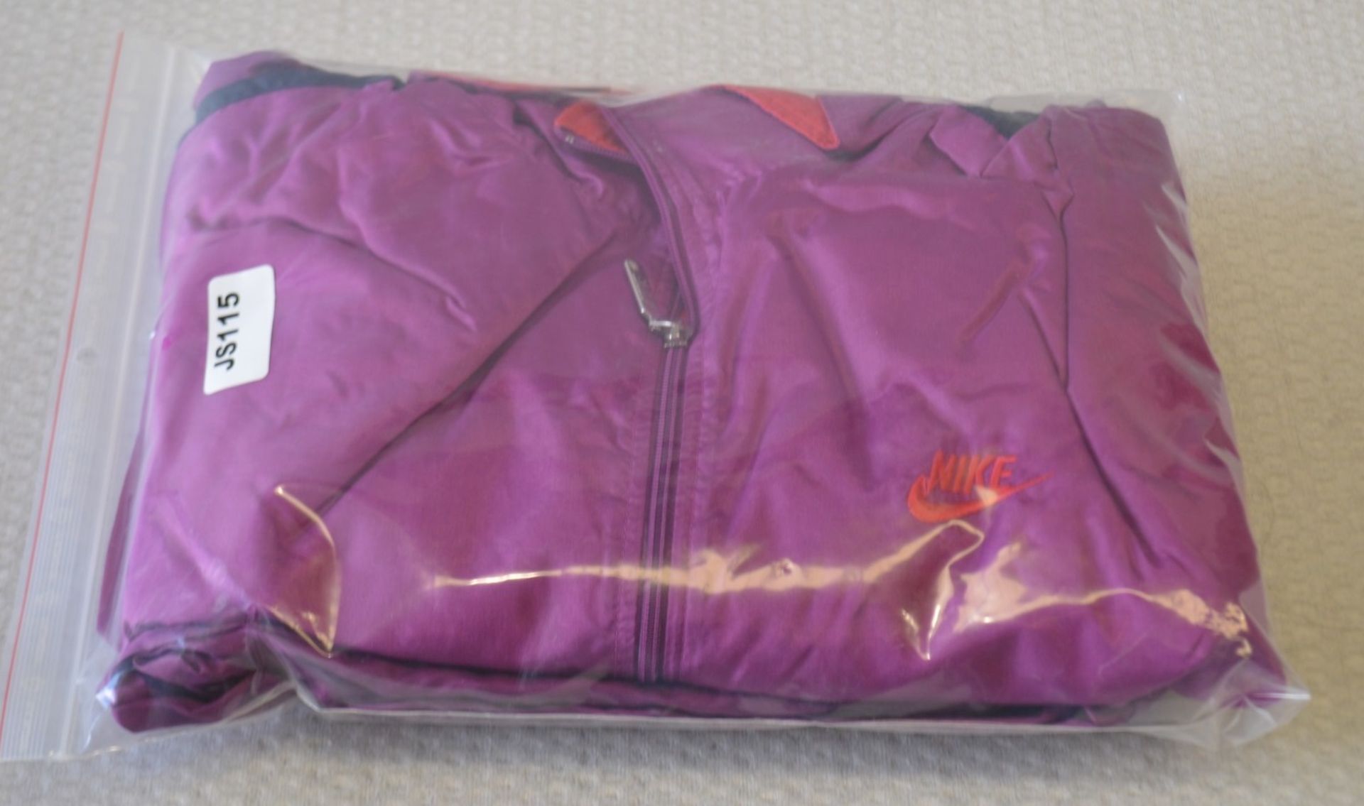 1 x Men's Genuine Vintage Nike Shell Suit In Purple/Navy/Red - Size (EU/UK): L/L - Preowned - Ref: - Image 10 of 10