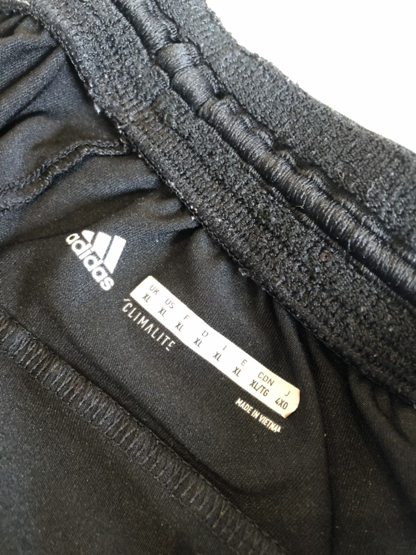4 x Assorted Pairs Of Men's Genuine Adidas Shorts - AllIn Black - Sizes: L-XL - Preowned - Image 13 of 23