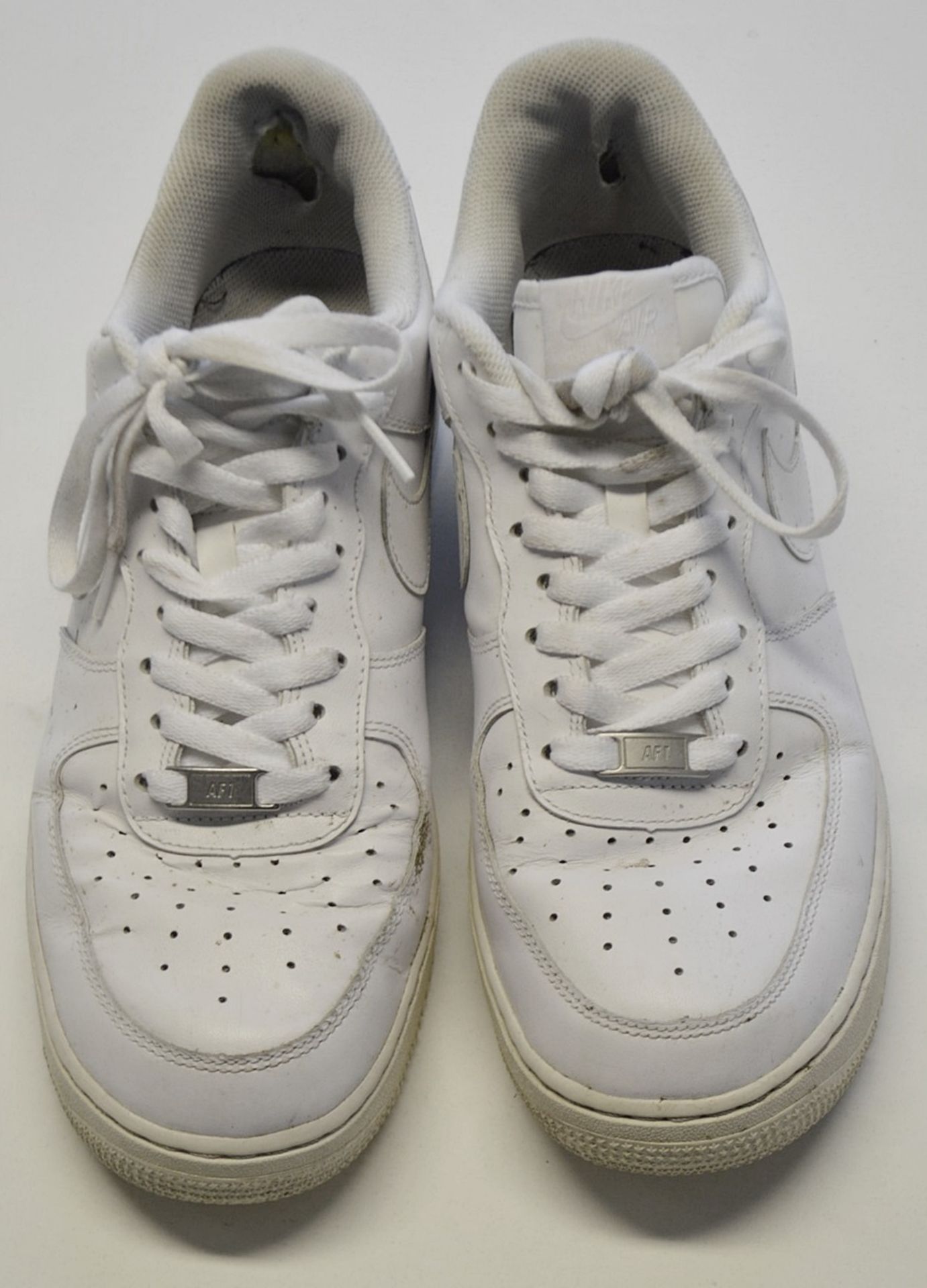1 x Pair Of Men's Genuine Nike 'Air Force 1 Low' Trainers In White - Size (EU/UK): 44.5/9.5 - - Image 2 of 9