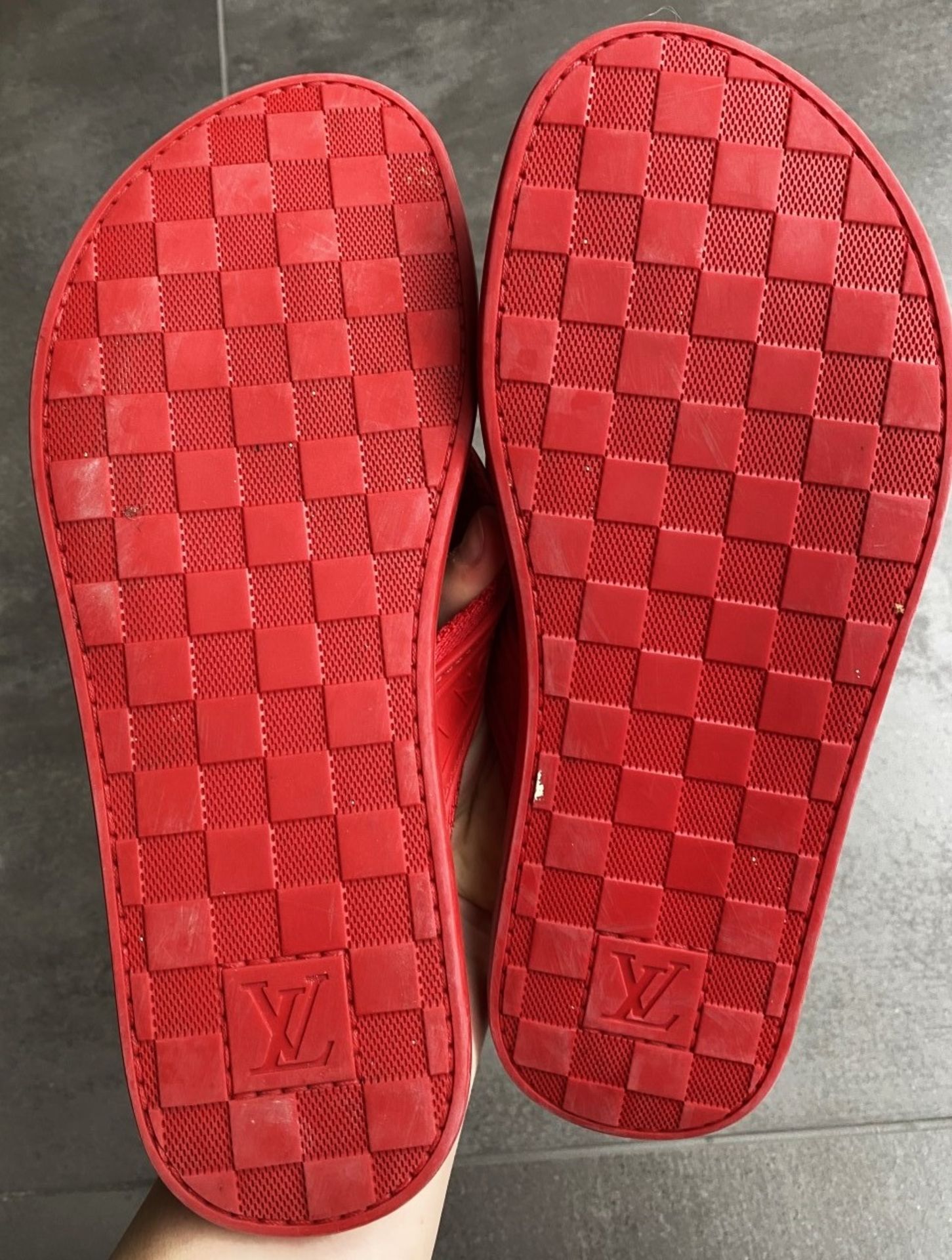 1 x Pair Of Men's Genuine Louis Vuitton Flip Flops In Red - Size Approx: 42 - Original RRP £350.00 - Image 2 of 3