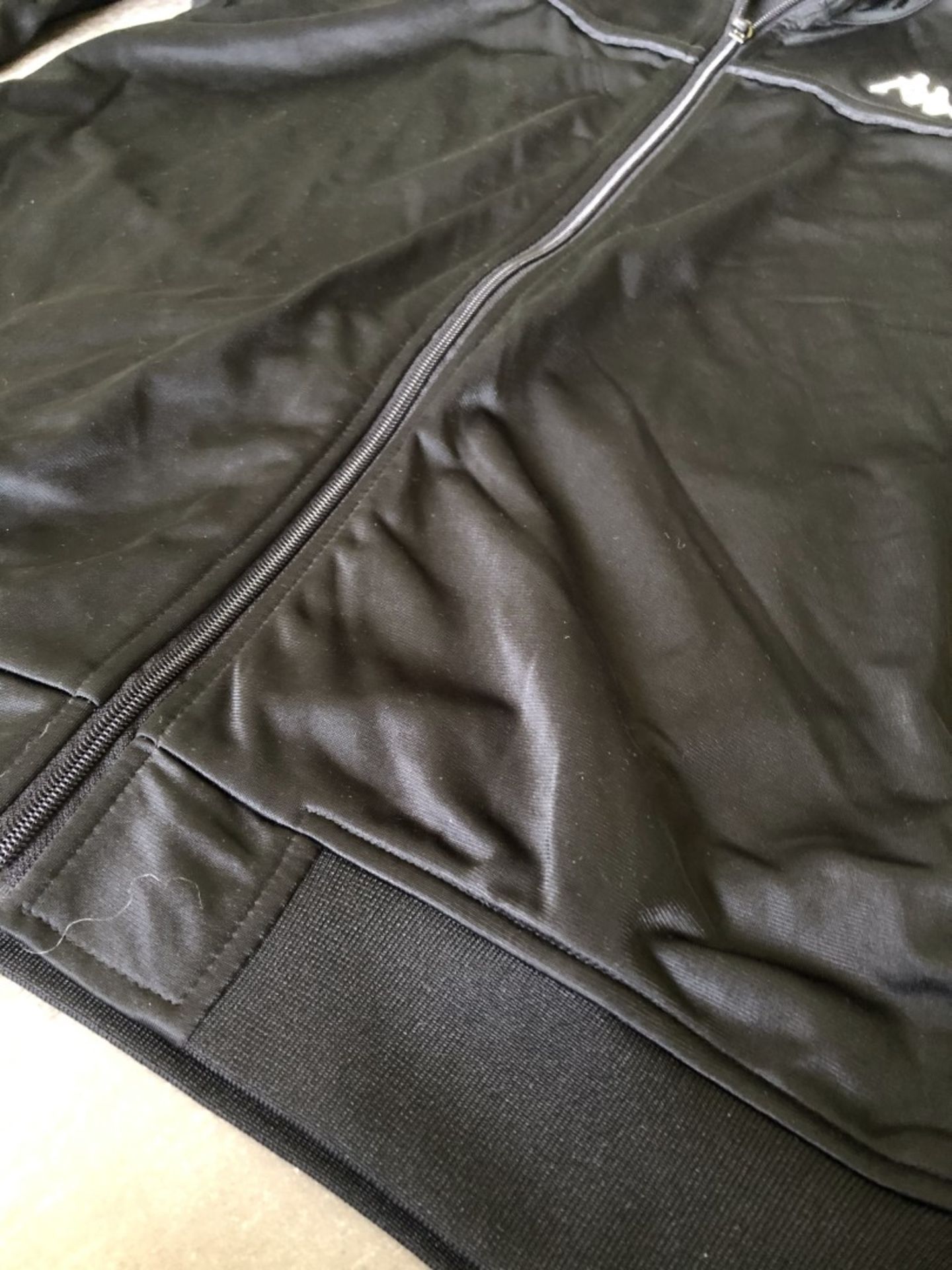 1 x Men's Genuine Vintage Kappa Tracksuit In Black/White - Size (EU/UK): L/L - Preowned - Ref: JS114 - Image 5 of 10