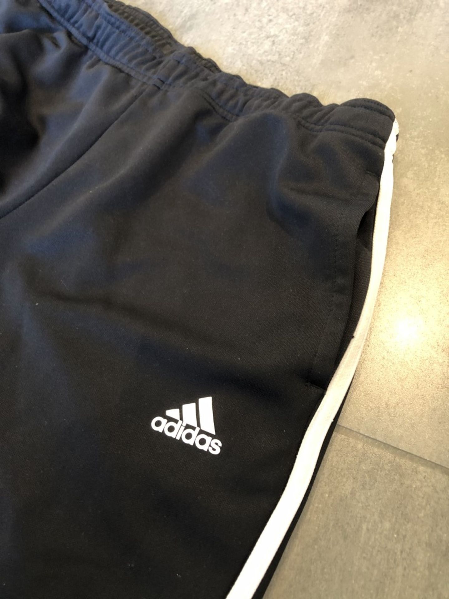 1 x Men's Genuine Adidas Tracksuit In Black - Size (EU/UK): L/L - Preowned - Ref: JS117 - NO VAT - Image 7 of 8