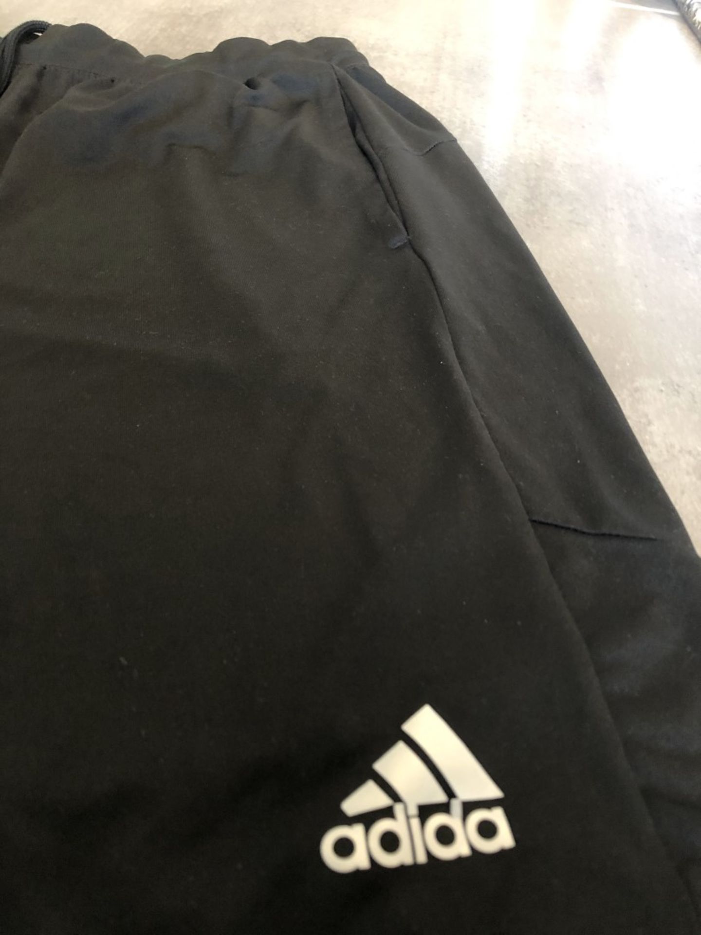4 x Assorted Pairs Of Men's Genuine Adidas Shorts - AllIn Black - Sizes: L-XL - Preowned - Image 8 of 23
