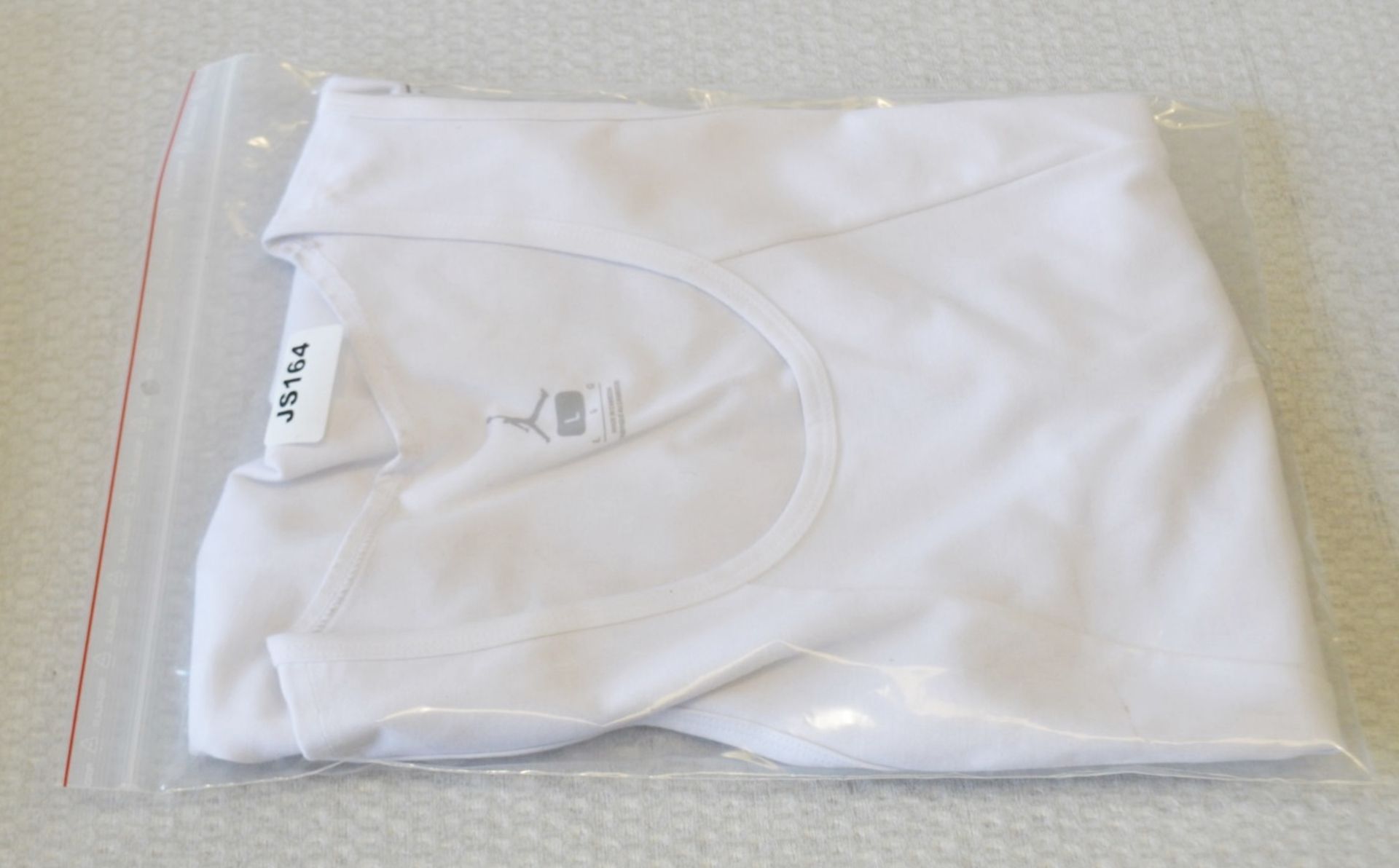 1 x Men's Genuine Nike Jordan Tank Top In White - Size (EU/UK): L/L - Preowned - Ref: JS164 - NO VAT - Image 2 of 5