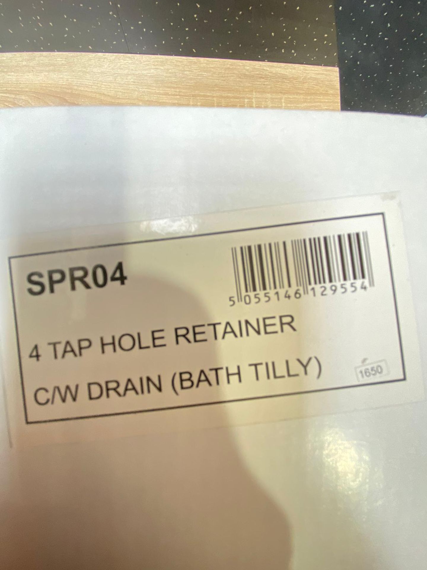 1 x 4-Tap Hole Retainer  - Product Code: SPR04 - New Boxed Stock - CL545 - Ref: Pallet JB2 - Image 2 of 2