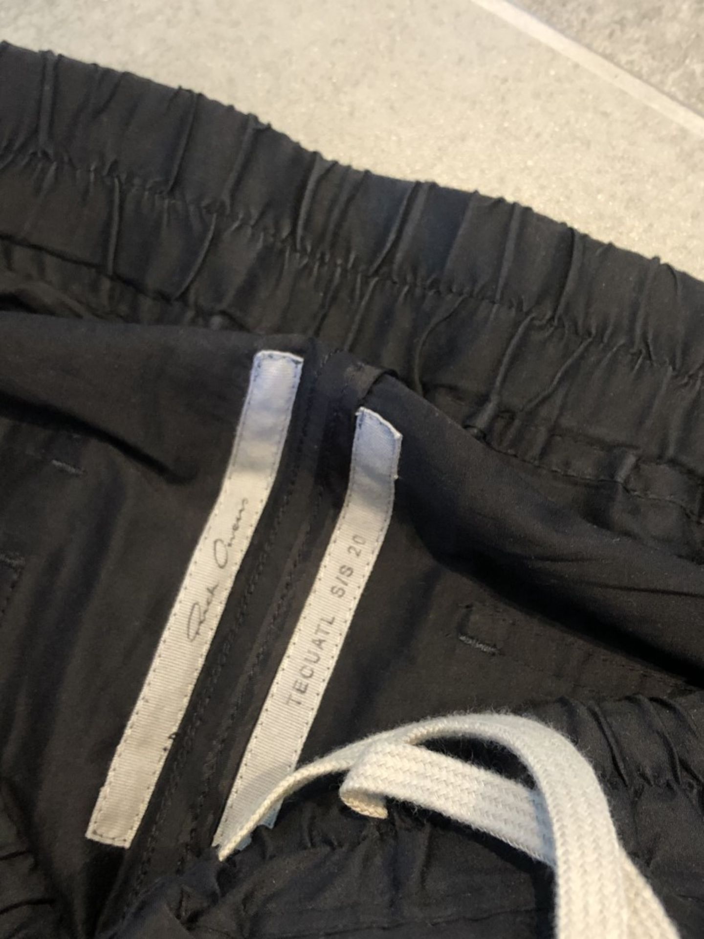 1 x Pair Of Men's Genuine Rick Owens Trousers - Tecuatl S/S 20 - Preowned - Ref: JS134 - NO VAT ON - Image 4 of 6