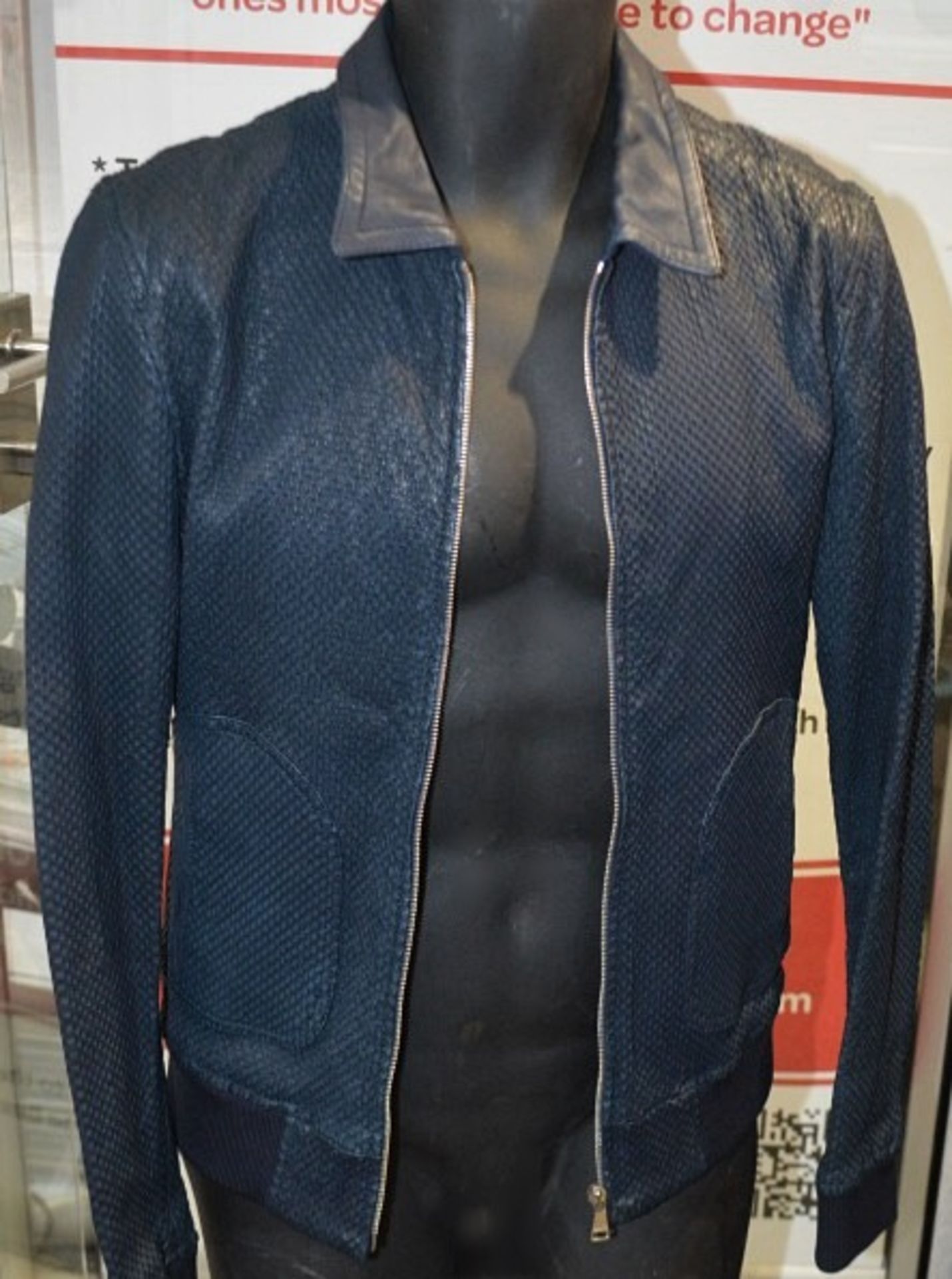 1 x Men's Genuine Dolce & Gabbana Bomber Jacket In Navy - Size: 46 - Preowned In Very Good Condition - Image 6 of 9