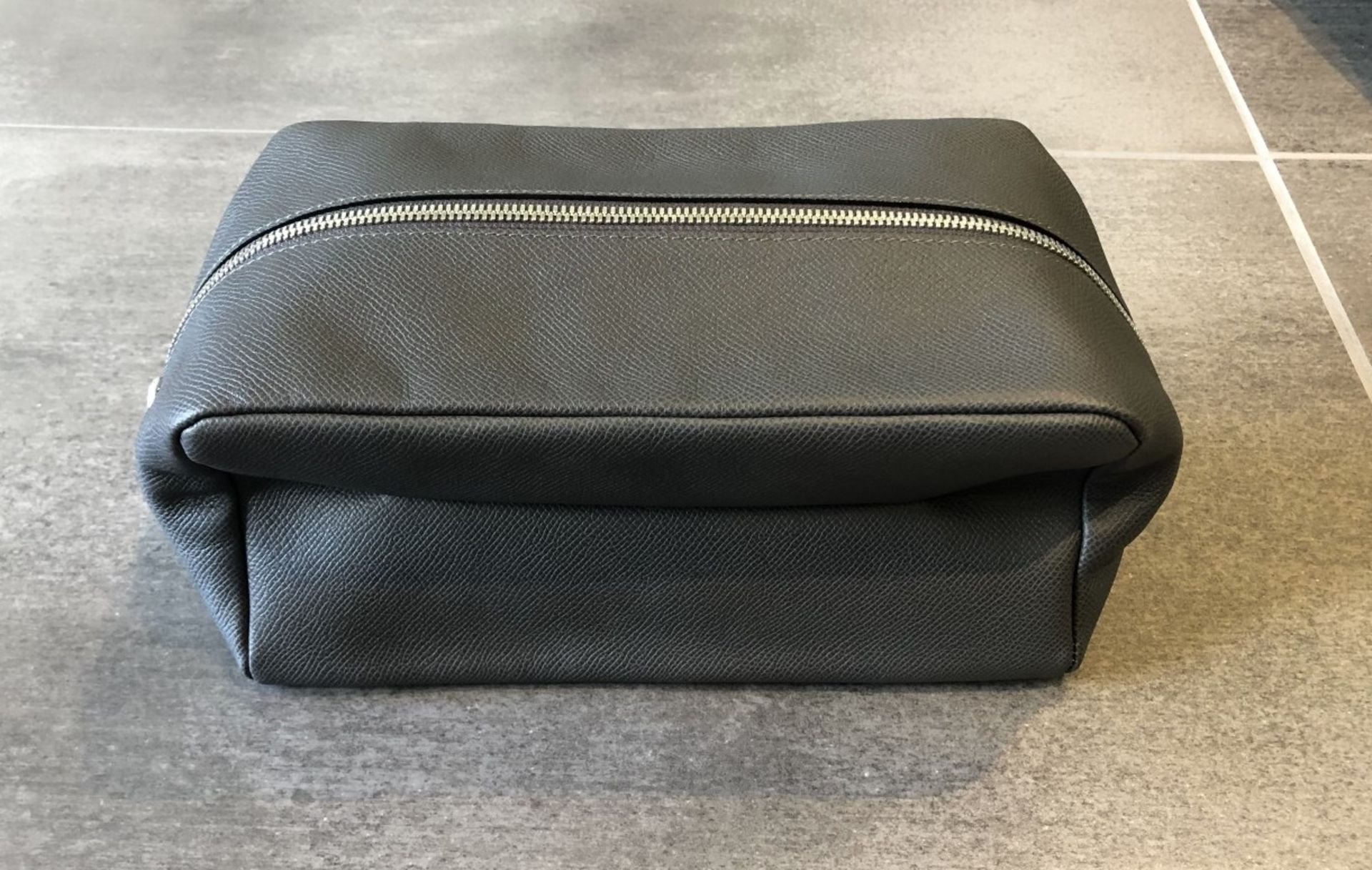 1 x Genuine Valexa Bag / Case - Grey - Preowned, Unused With Tags - Ref: JS211 - NO VAT ON THE - Image 6 of 7