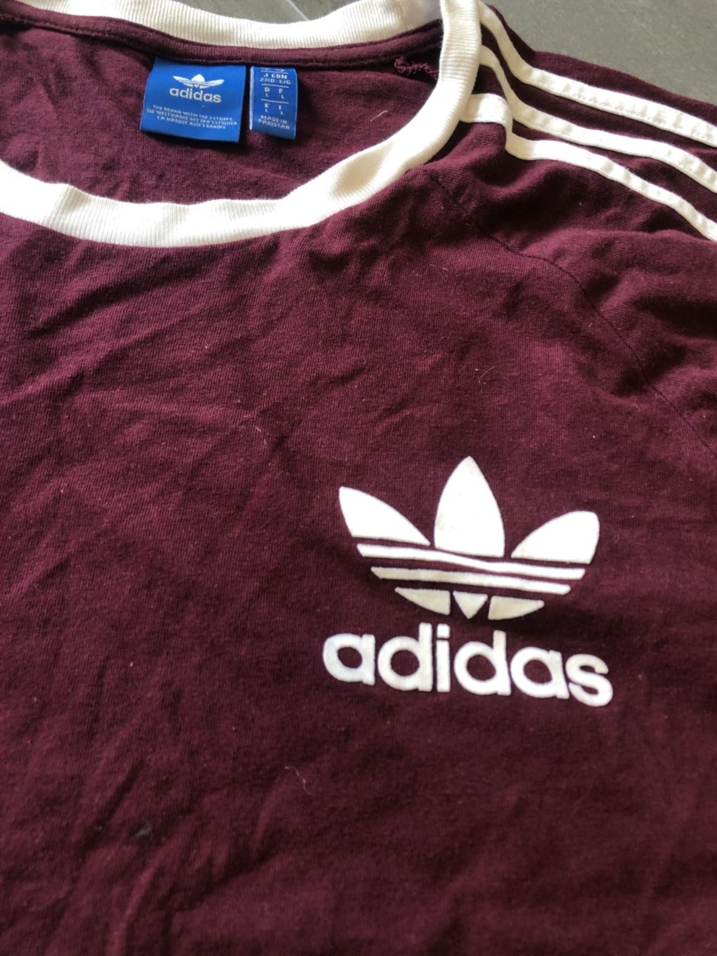 1 x Men's Genuine Adidas T-Shirt In Burgundy - Size (EU/UK): L/L - Preowned - Ref: JS155 - NO VAT ON - Image 4 of 5