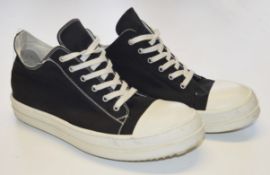 1 x Pair Of Men's Genuine Drkshdw Trainers - Size (EU/UK): 45/10 - Preowned - Ref: JS104 - NO VAT ON