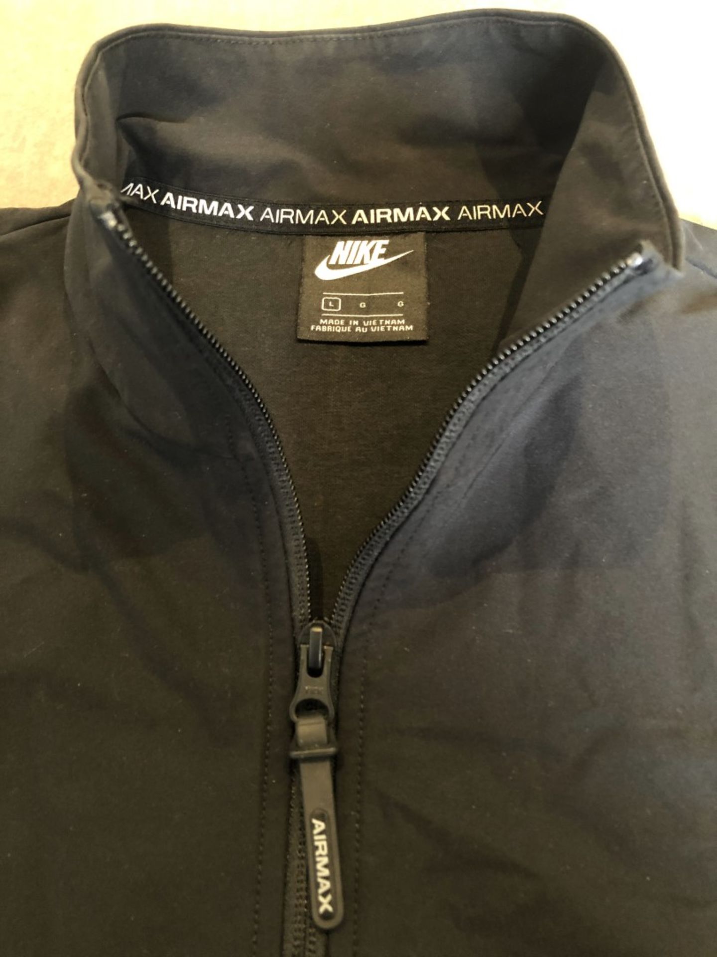 1 x Men's Genuine Nike Airmax Quarterzip Tracksuit In Black - Size (EU/UK): L/L - Preowned - Ref: - Image 6 of 11