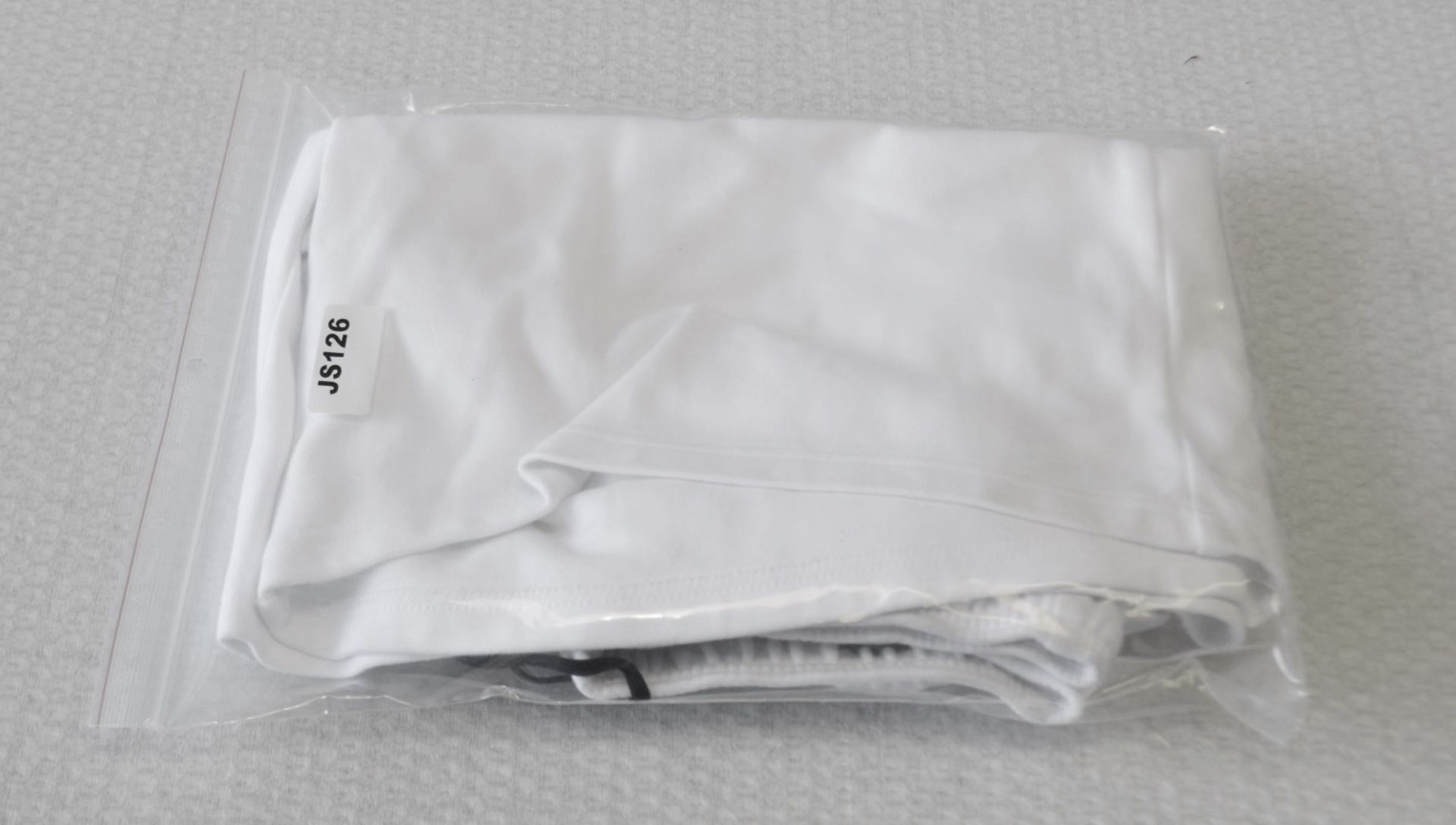 1 x Pair Of Men's Genuine Adidas Shorts In White - Size (EU/UK): L/L - Preowned - Ref: JS126 - NO - Image 9 of 9