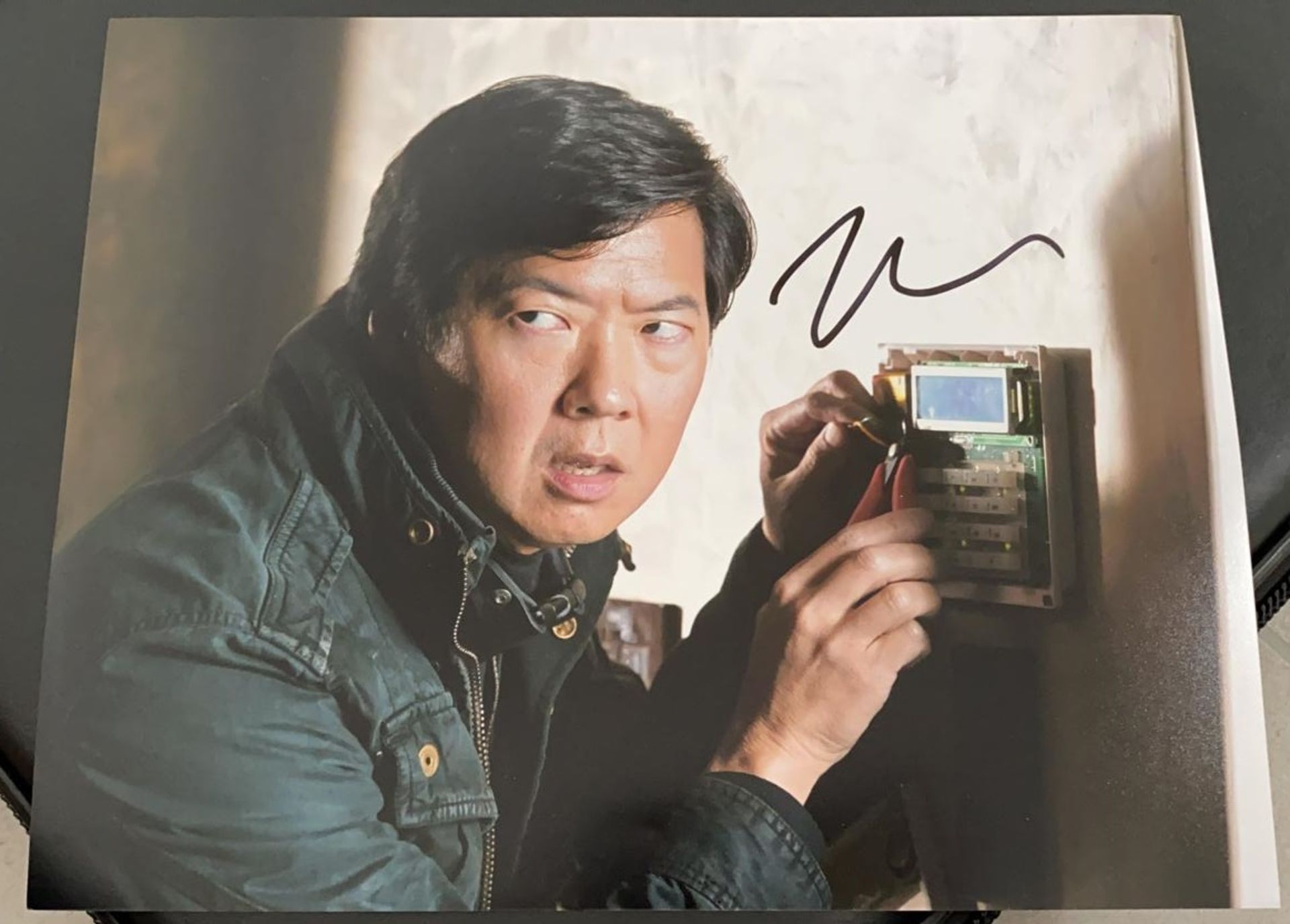 1 x Signed Autograph Picture - KEN JEONG - With COA - NO VAT ON THE HAMMER PRICE - Size 12 x 8 - Image 2 of 3